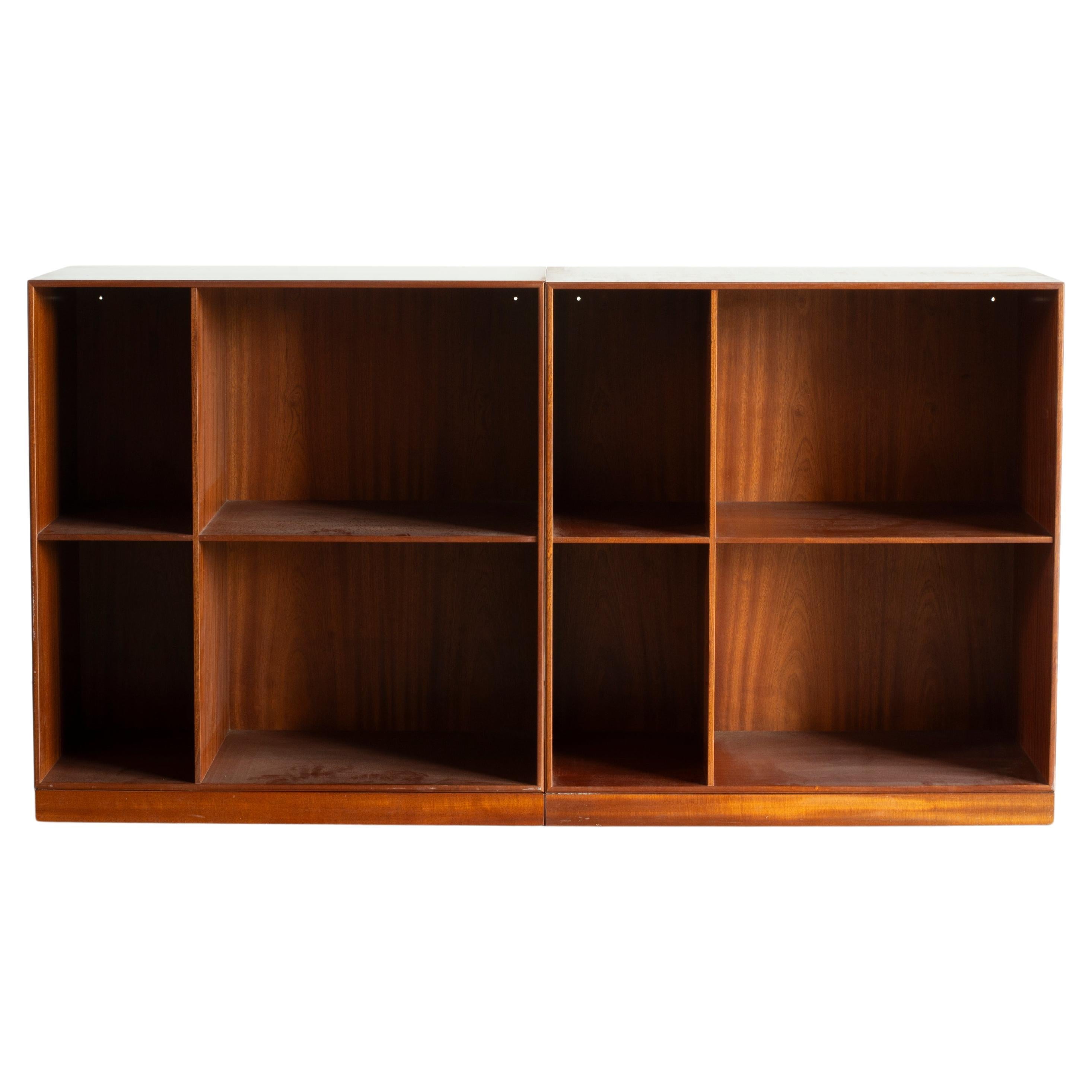 Mogens Koch Pareja de librerías de caoba para Rud, Rasmussen