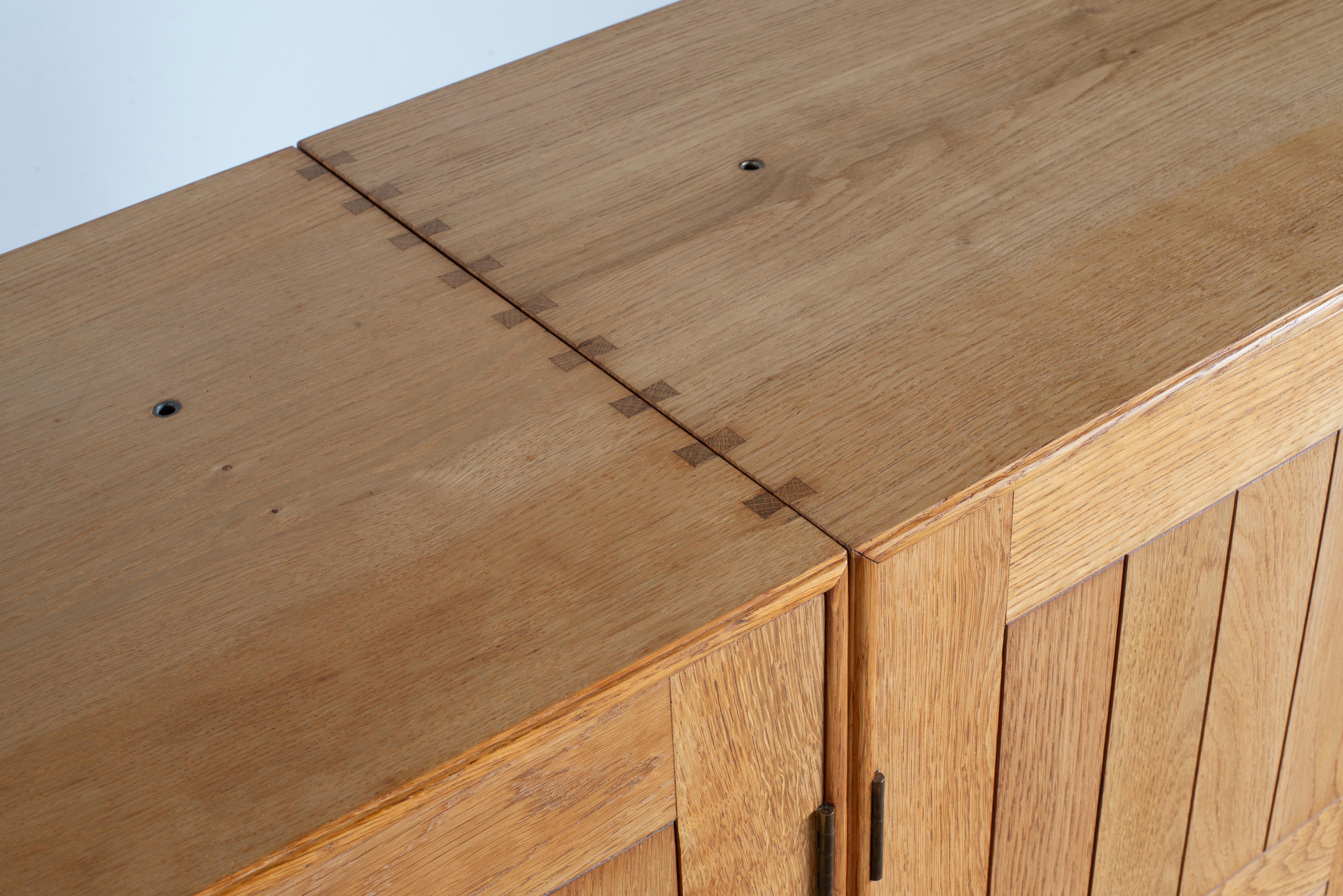 Mogens Koch Coppia di armadietti in Oak per Rud, Rasmussen In condizioni buone in vendita a Copenhagen, DK