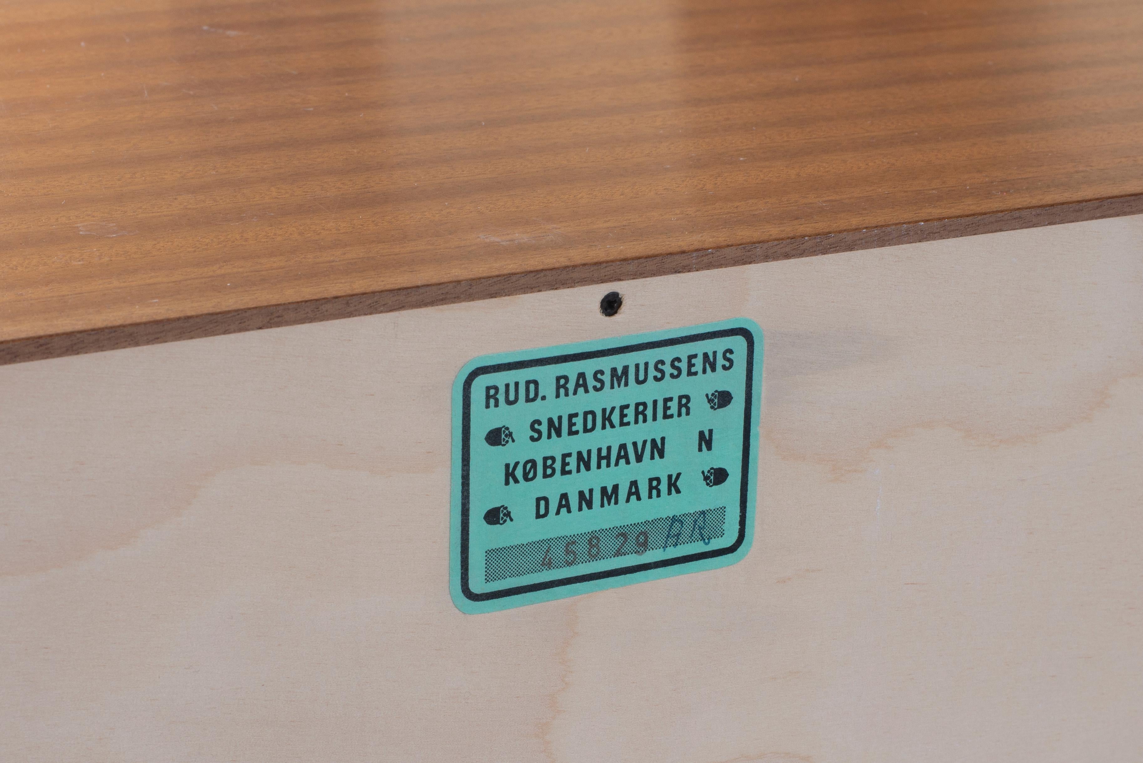 Laccato Tre librerie in mogano Mogens Koch per Rud, Rasmussen in vendita