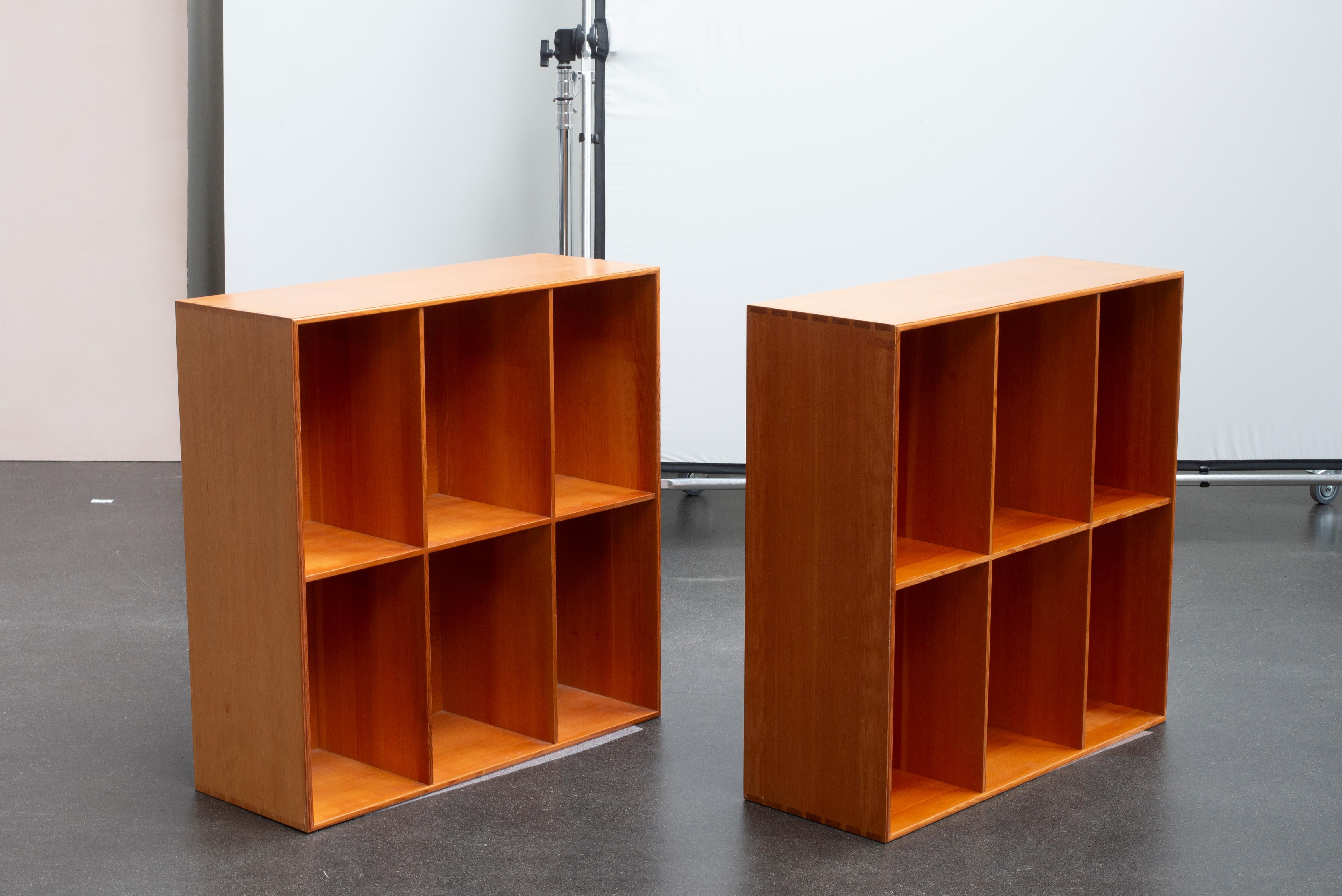 Danese Due librerie in pino dell'Oregon di Mogens Koch per Rud. Rasmussen in vendita