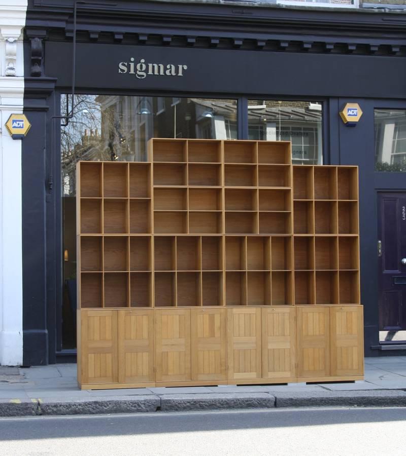 Mogens Koch Wall System Set of Oak Bookshelves and Cabinet In Excellent Condition In London, GB