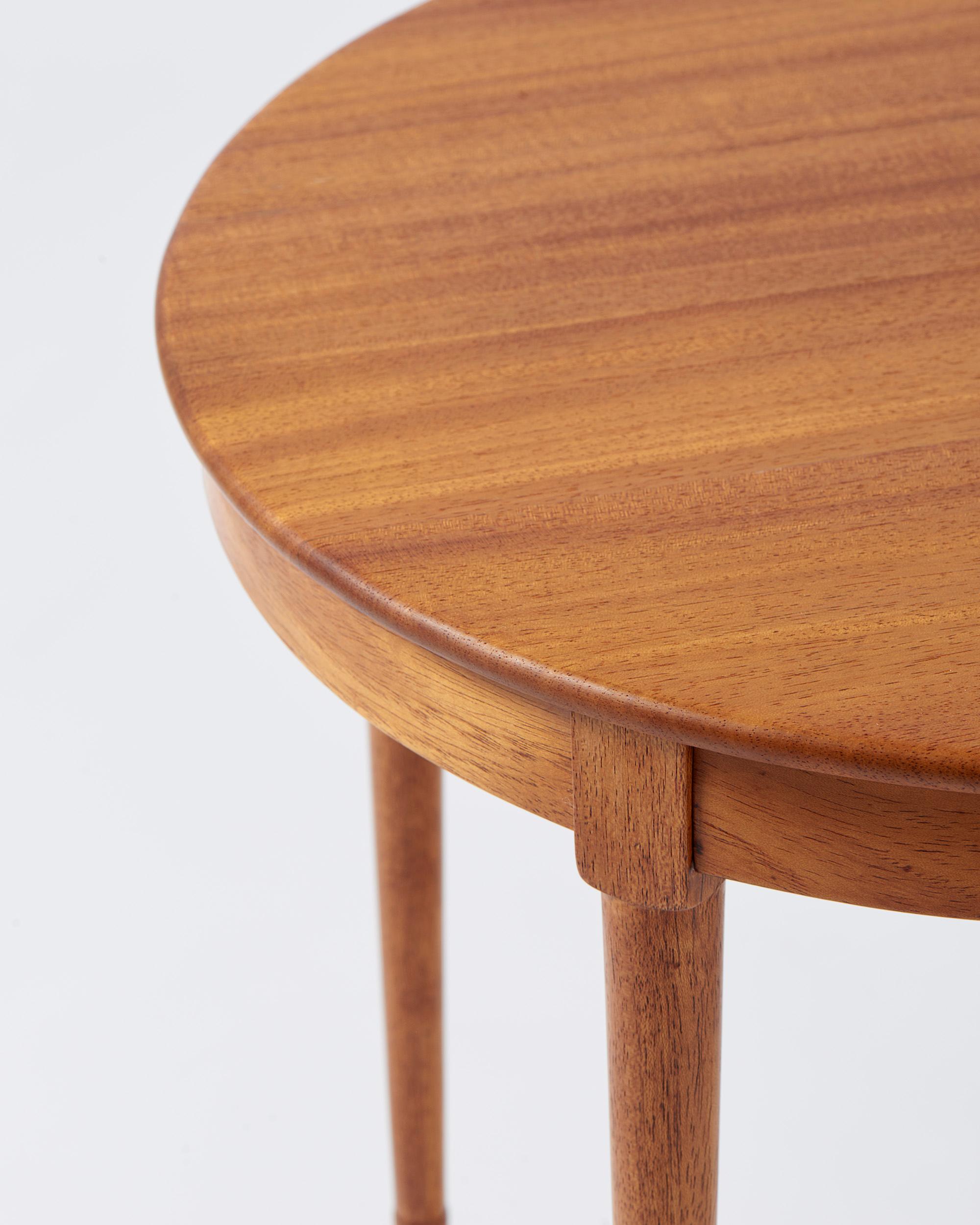 Mogens Lassen Mahogany Lamp Table c1940s In Excellent Condition For Sale In London, England