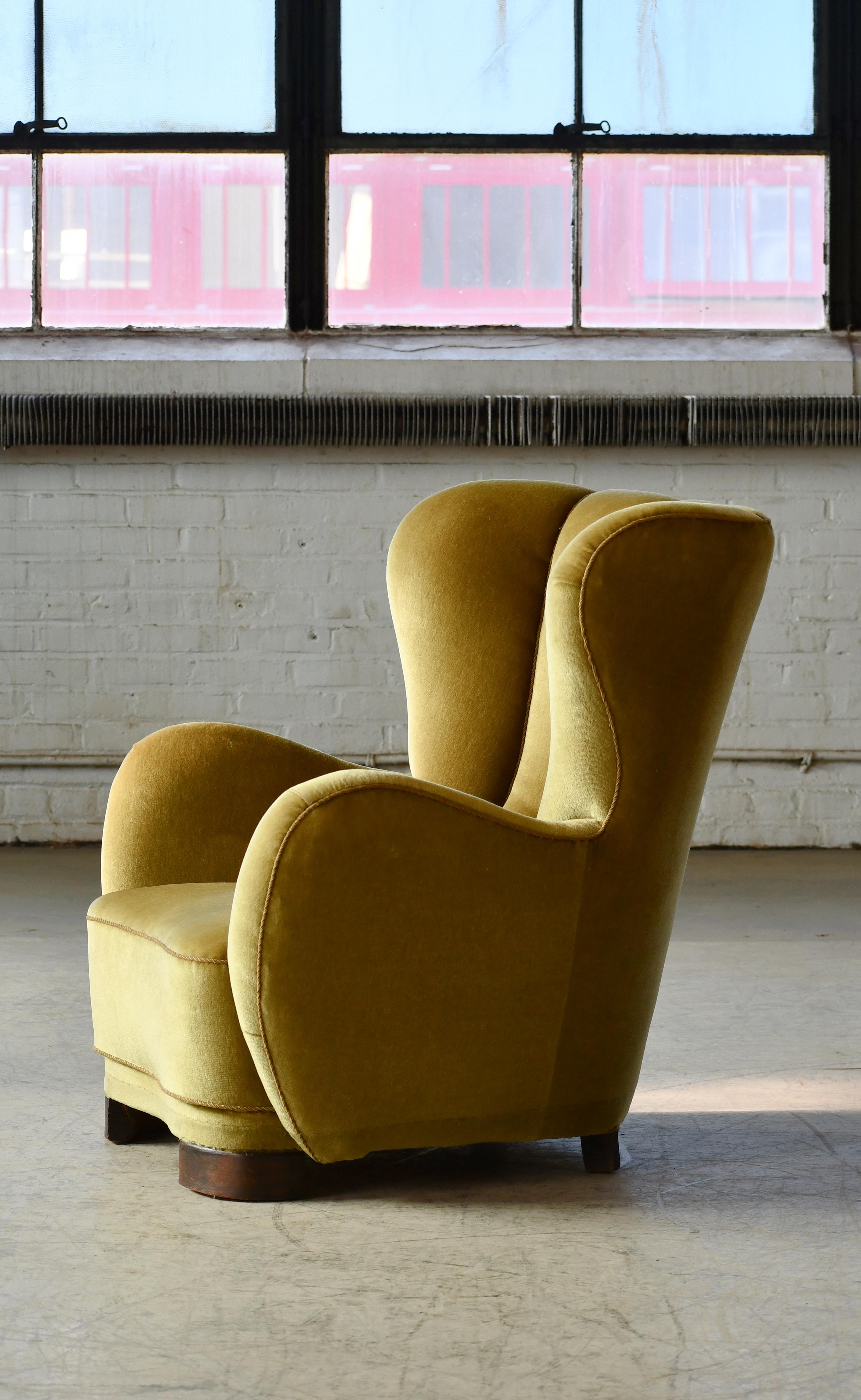 Mogens Lassen Style Danish 1940s Channel Back Lounge Chair in Mohair Fabric For Sale 3