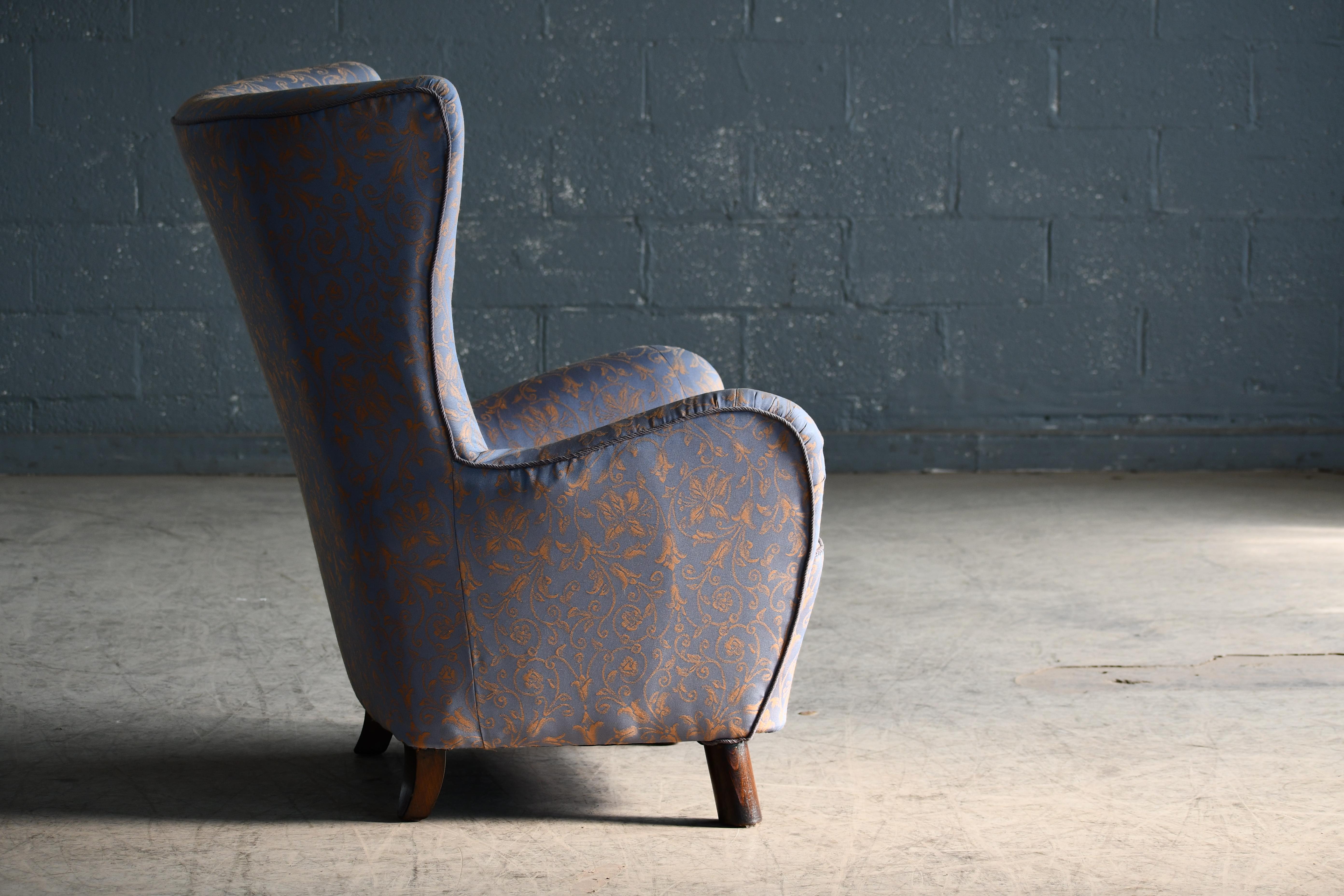 Mogens Lassen Style Danish 1940s Highback Lounge Chair  (Wolle) im Angebot