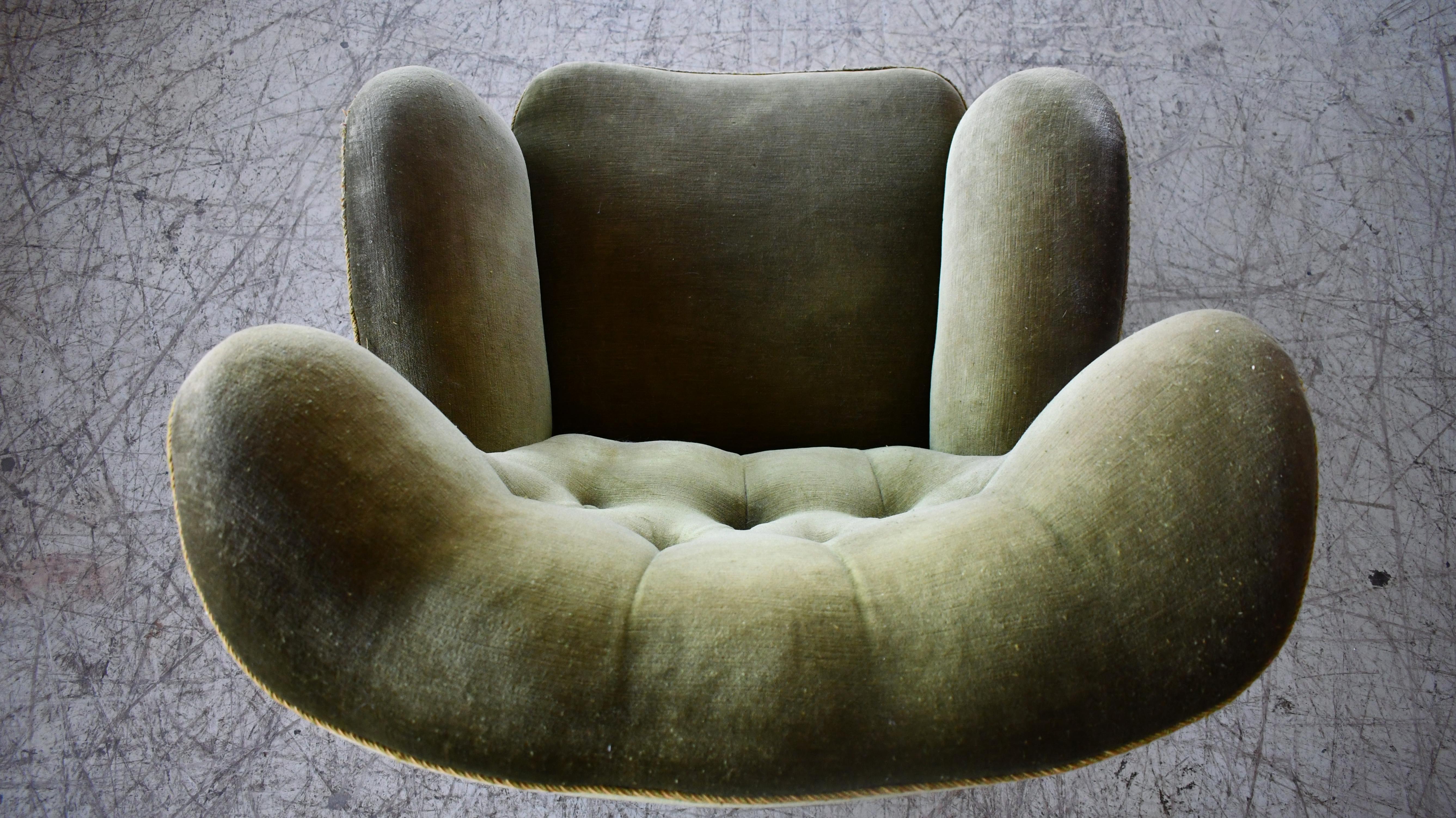 Mogens Lassen Style Danish 1940s Lounge or Club Chair in Green Mohair Fabric 2