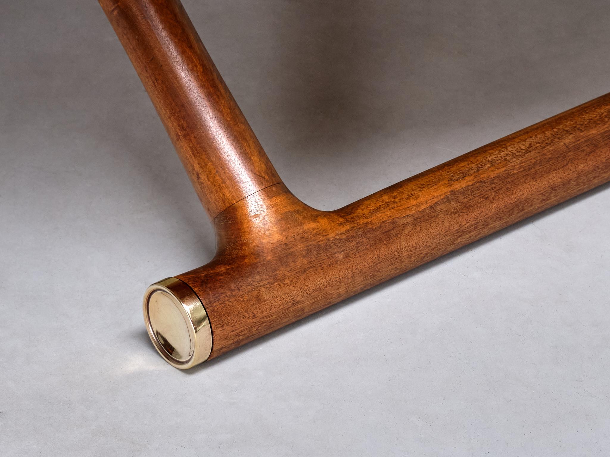 Table basse égyptienne de Mogens Lassen, teck et laiton, A.J. Iversen, Danemark en vente 3