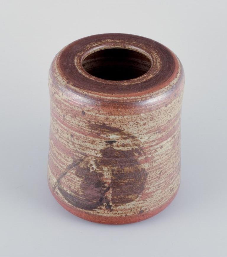 Danish Mogens Nielsen, Nysted, Denmark. Large vase in ceramic with brown glaze For Sale