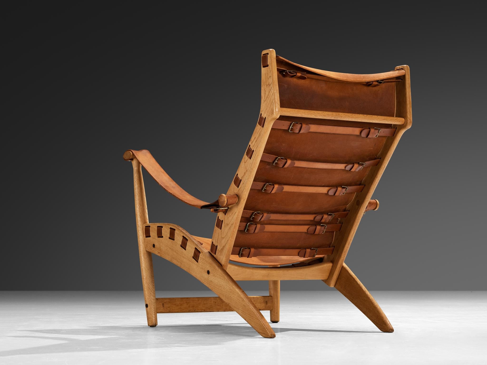 Metà XX secolo Mogens Voltelen per Niels Vodder Sedia da salotto 'Copenhagen II' in Oak e pelle in vendita