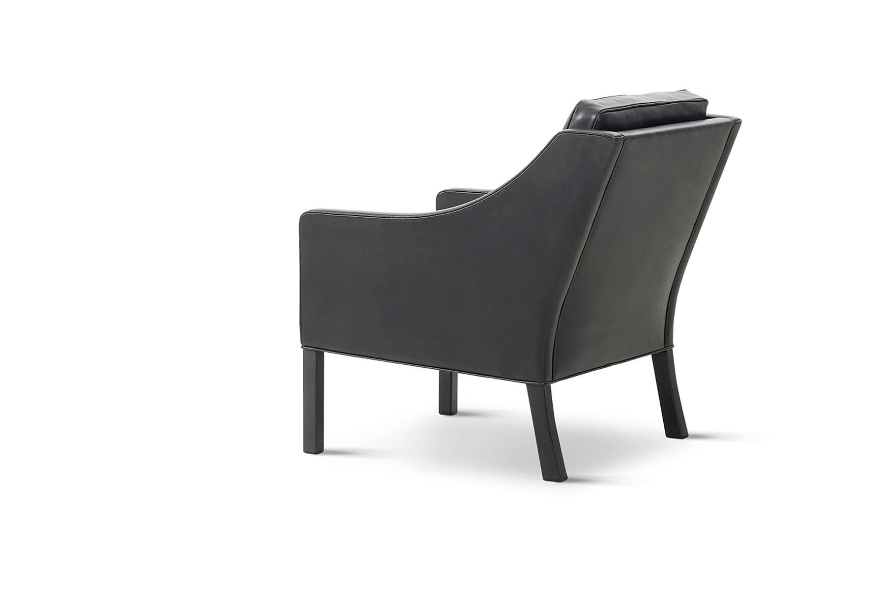 Mid-Century Modern Mogensen 2207 Lounge Chair For Sale