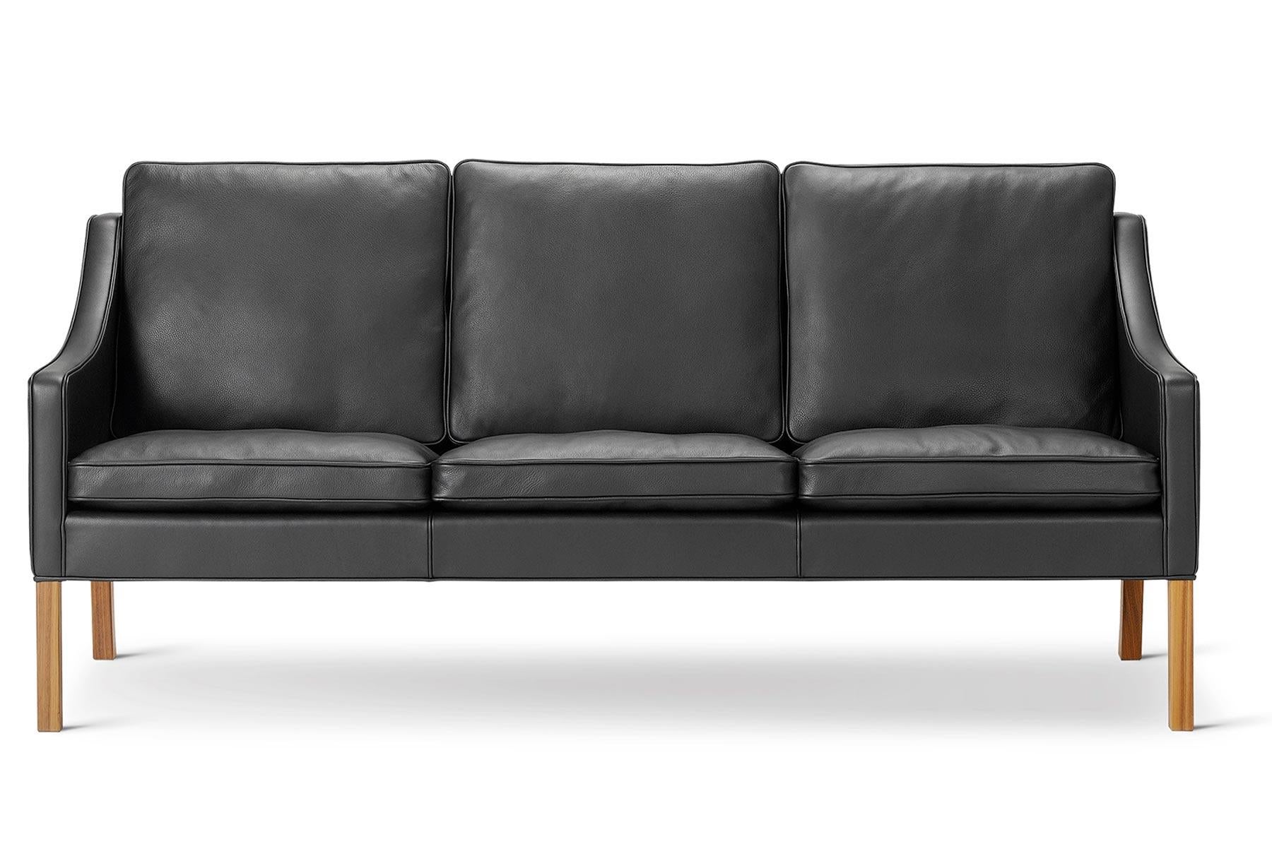 Mid-Century Modern Mogensen 2209 Sofa For Sale