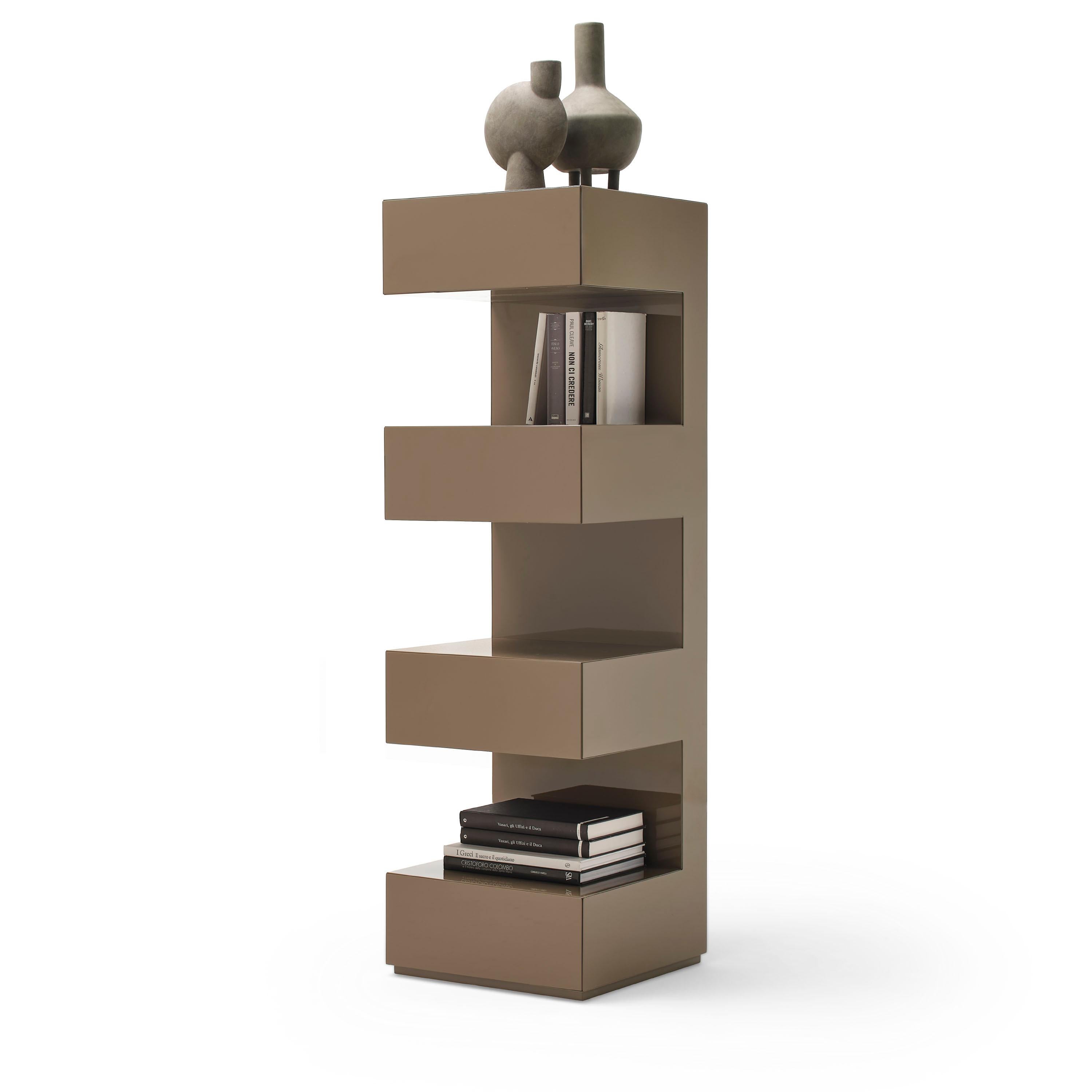 Italian Mogg AND Settimino - Glossy lacquered – Tallboy / Chest of Drawers For Sale