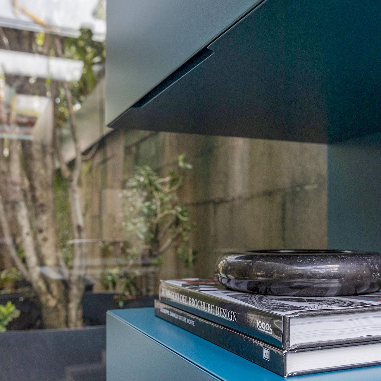 Wood Mogg AND Settimino - Matt lacquered – Tallboy / Chest of Drawers For Sale