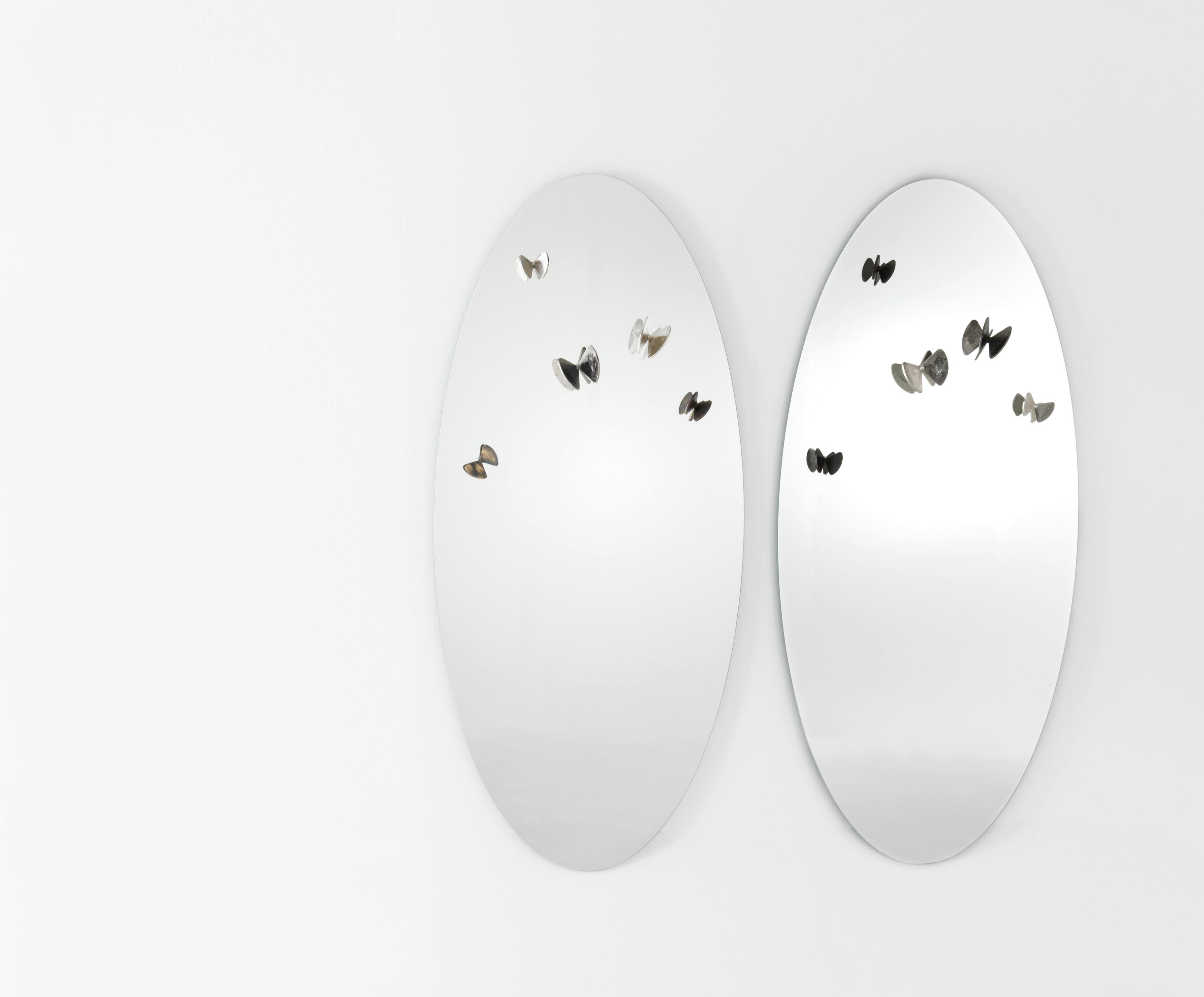 Bice-Spiegel mit Schmetterlingen aus Messingguss (Italienisch) im Angebot