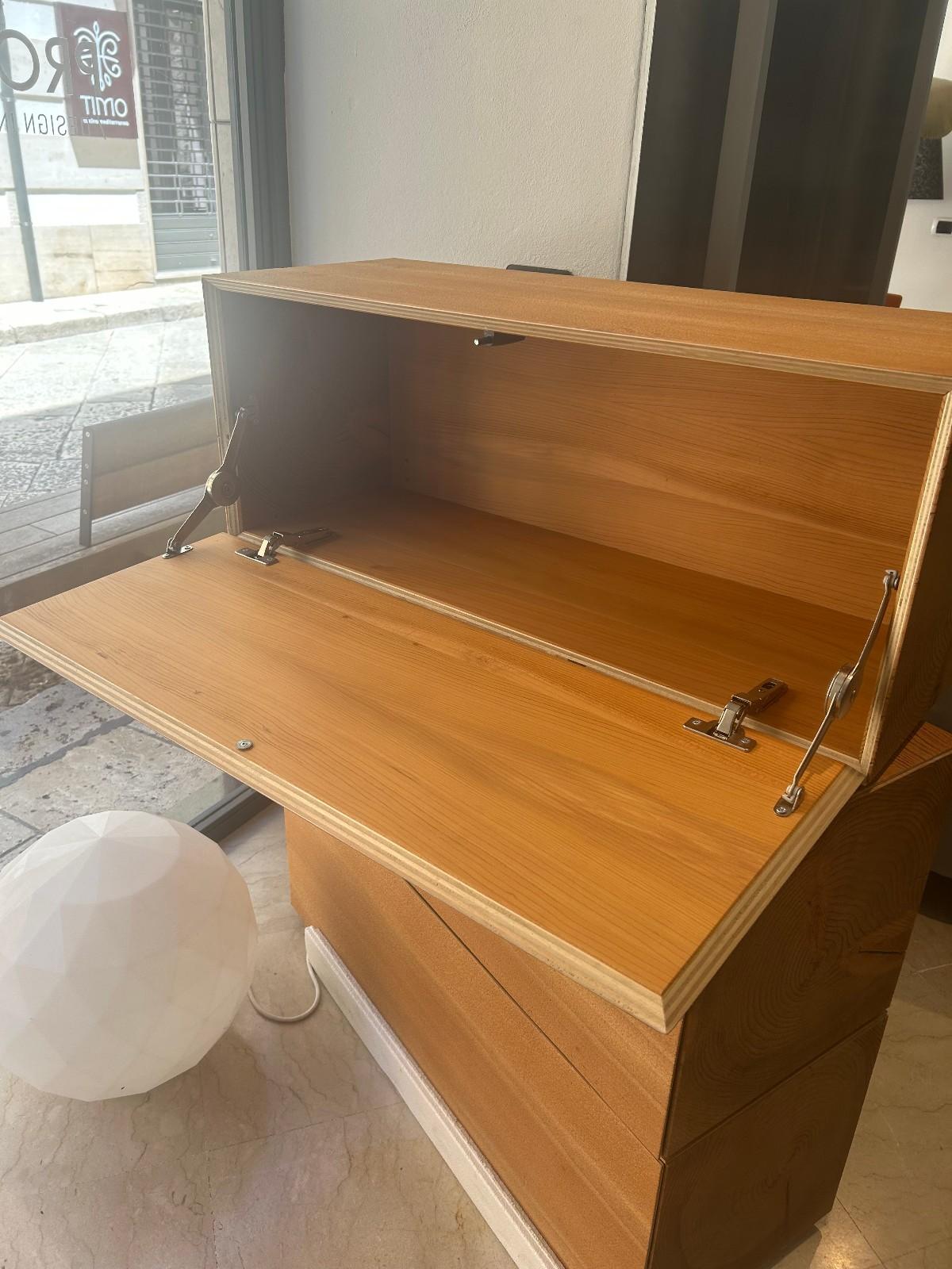 Periodo contemporaneo Mogg Corteccia Wall Unit / Cedar Wall System design by Andrea Salvetti in vendita