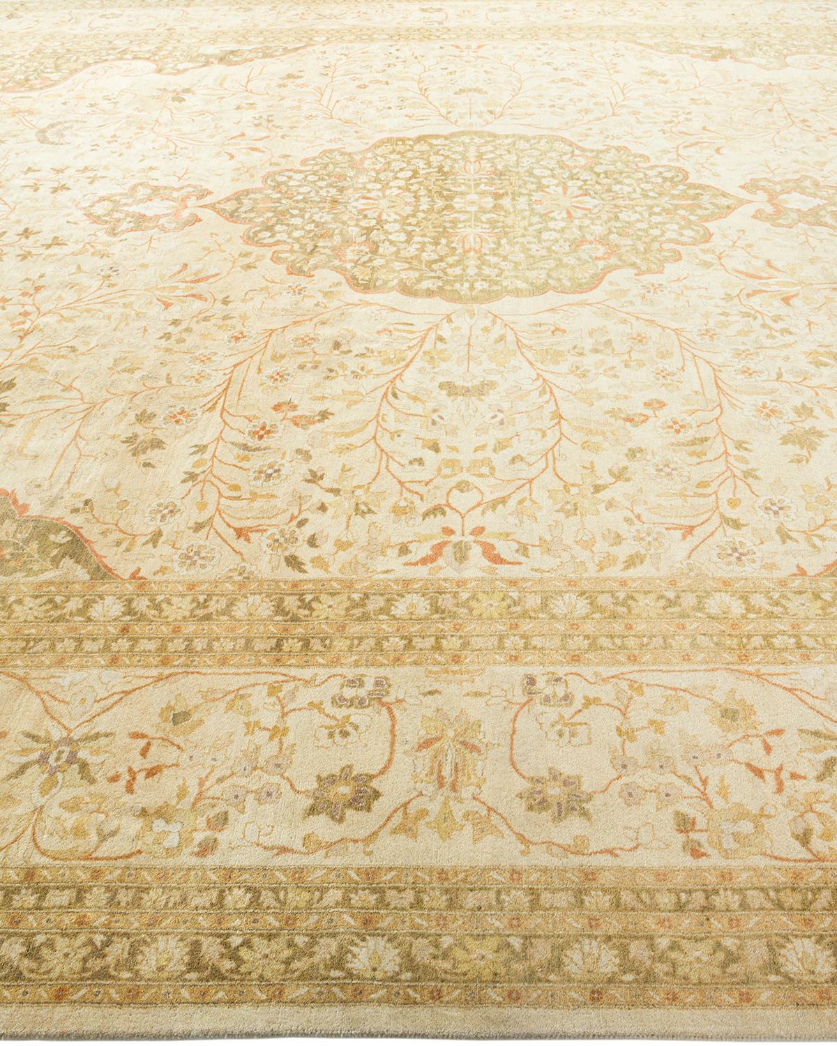 Mogul, One-of-a-Kind Hand-Knotted Area Rug, Ivory In New Condition For Sale In Norwalk, CT