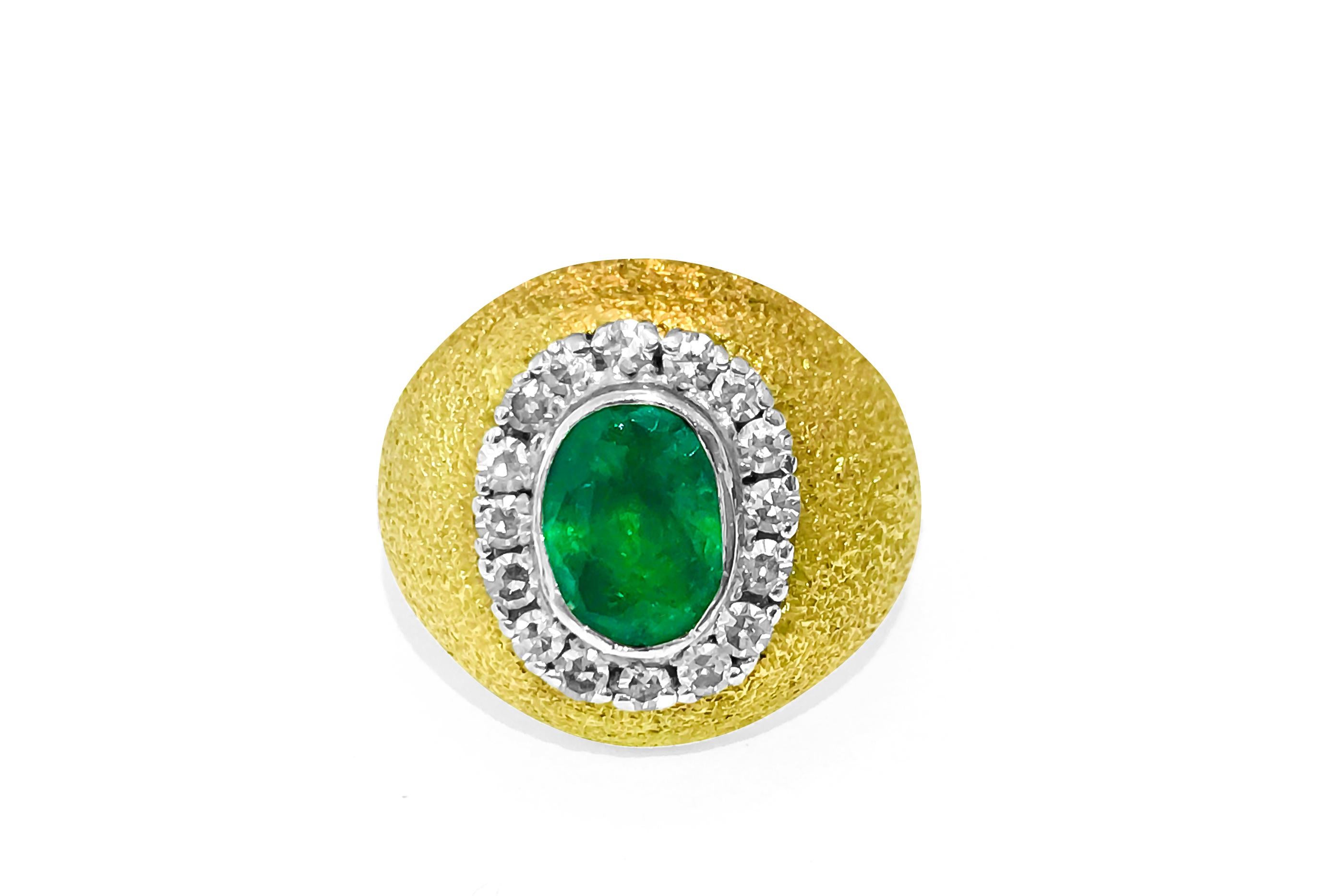 Round Cut Mogul Style 2.50 Carat Emerald and Diamond Ring in Yellow Gold For Sale