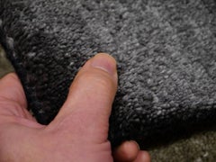 Luxus-Teppich aus Mohair, handgeknüpft in Holzkohle in Schwarz von Djoharian Collection
