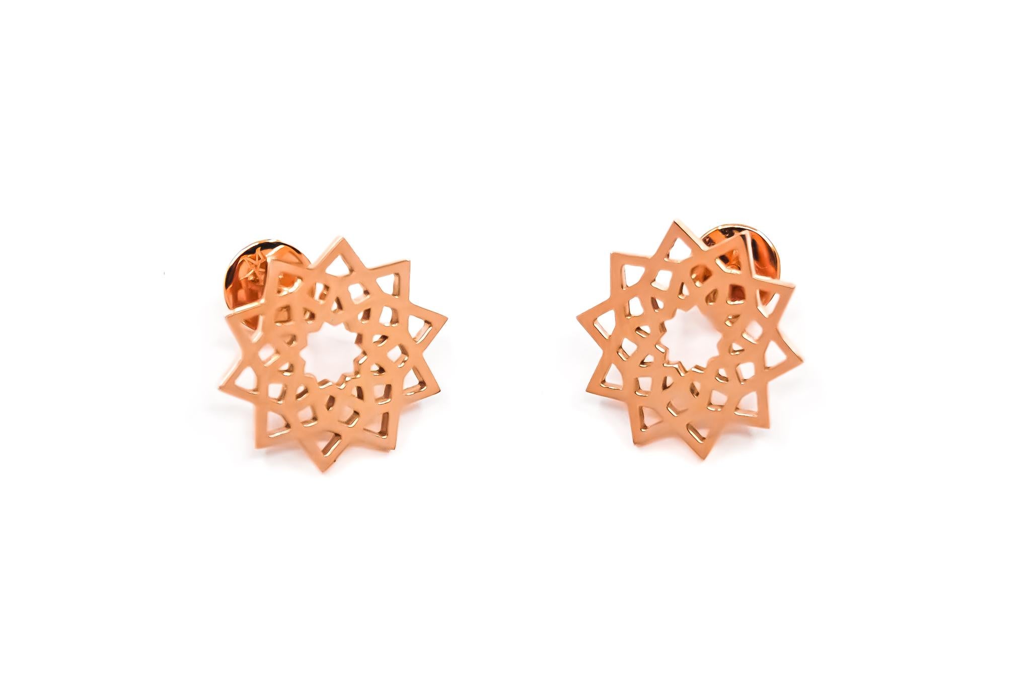 Arabesque Deco Andalusian Style Stud Earrings in 18kt Rose Gold In New Condition For Sale In Dubai, AE