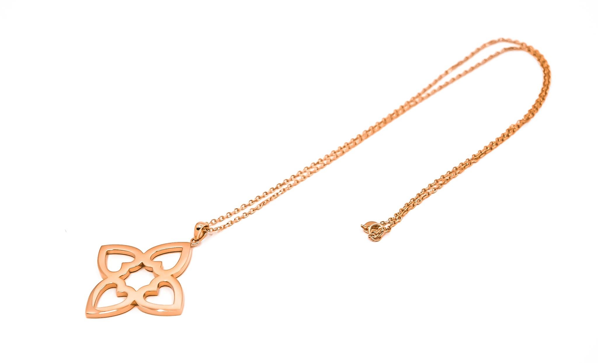 Romantic Connected Hearts Pendant Necklace in 18kt Rose Gold For Sale