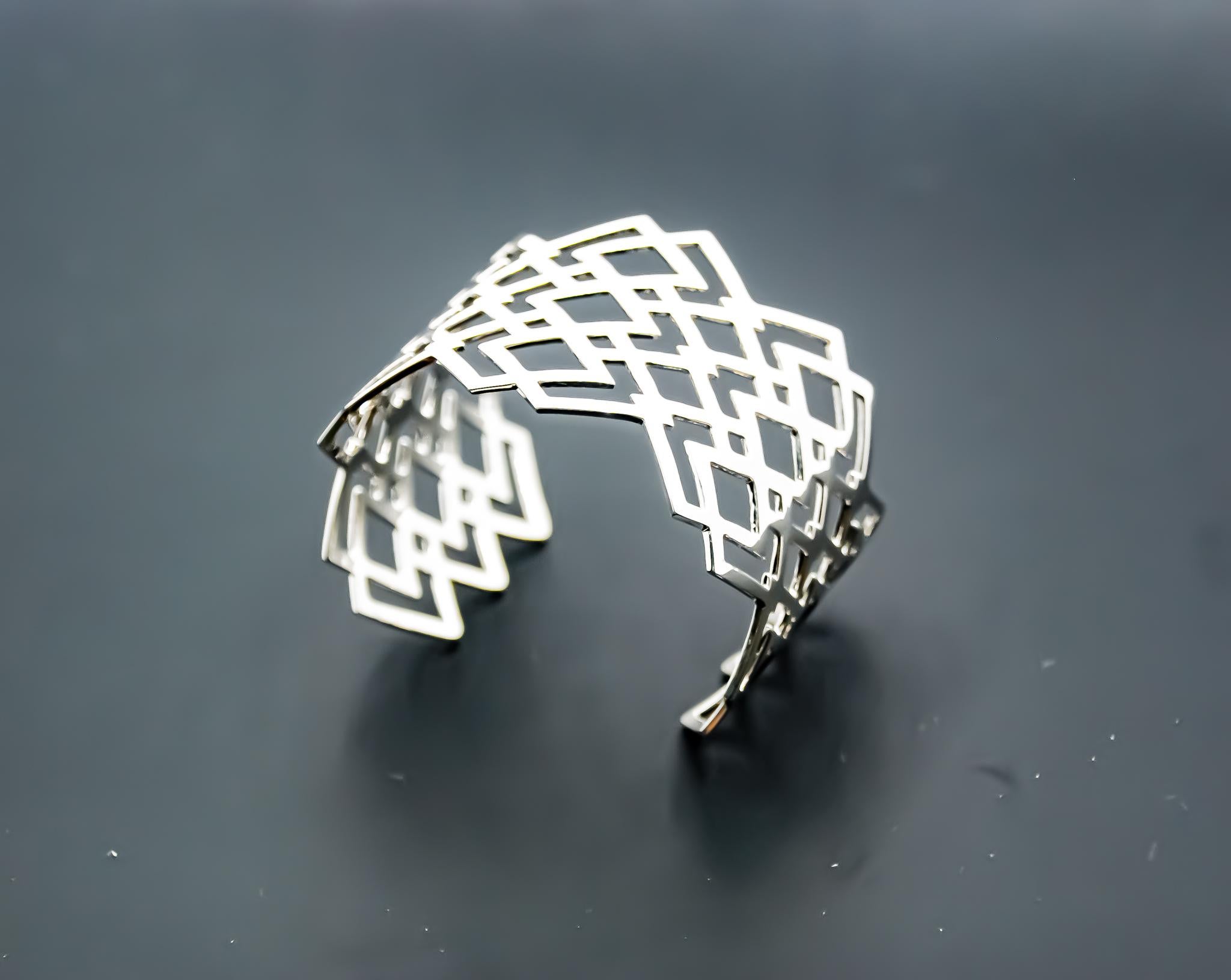 Contemporary Geometric Cuff Bracelet in 18kt White Gold For Sale