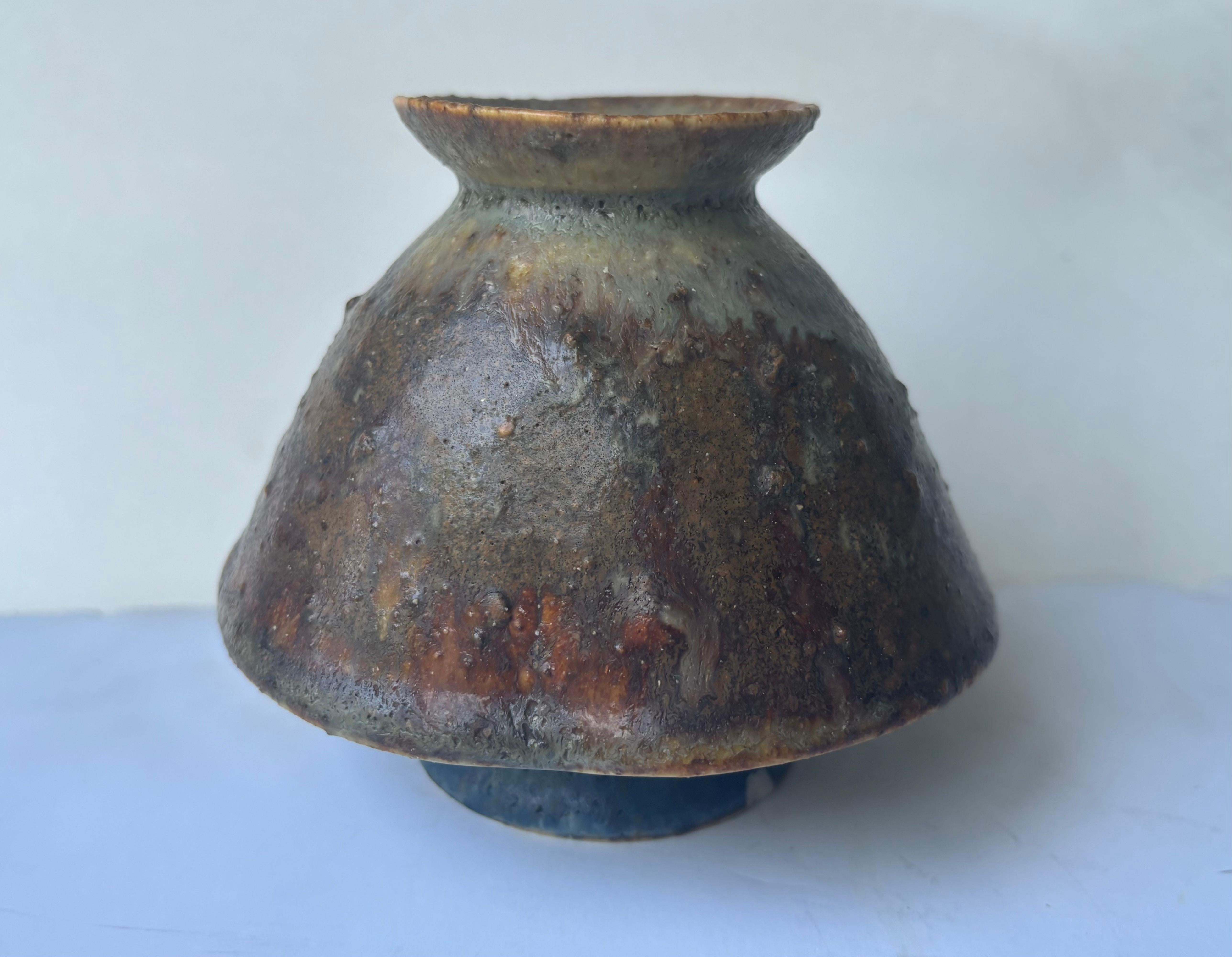 XX secolo Mohammed Ahmed Abdalla Abbaro  vaso in ceramica. Mo Abbaro.   Sudan in vendita