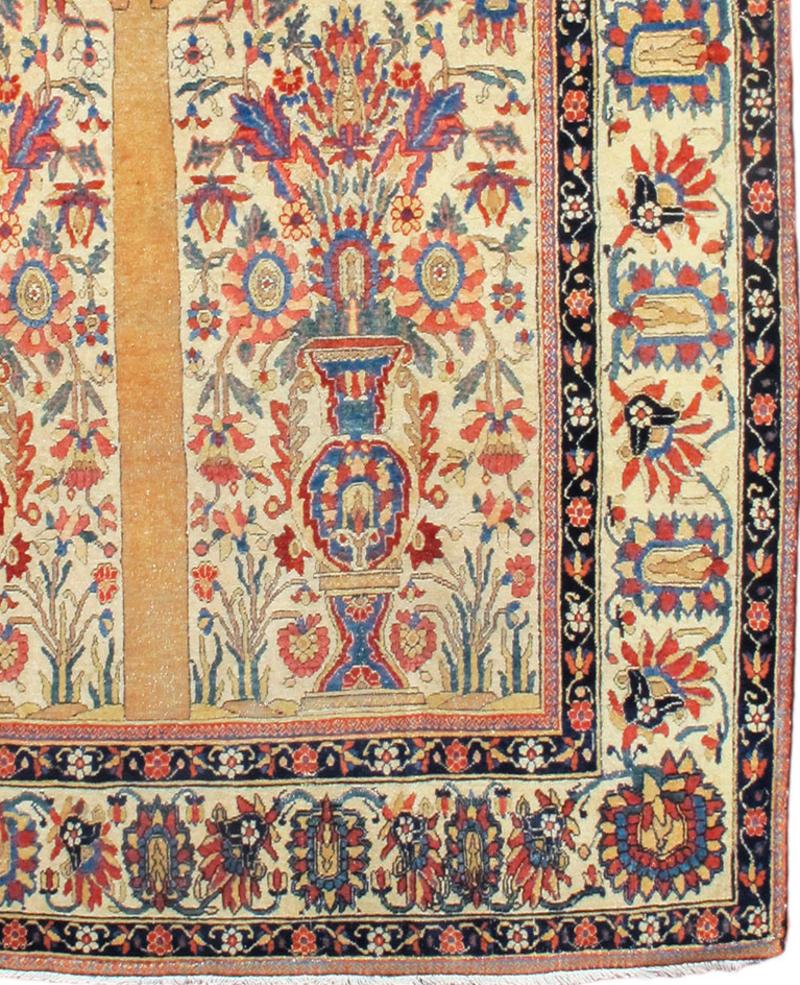 Persian Mohtesham Kashan rug. Measures: 4'6