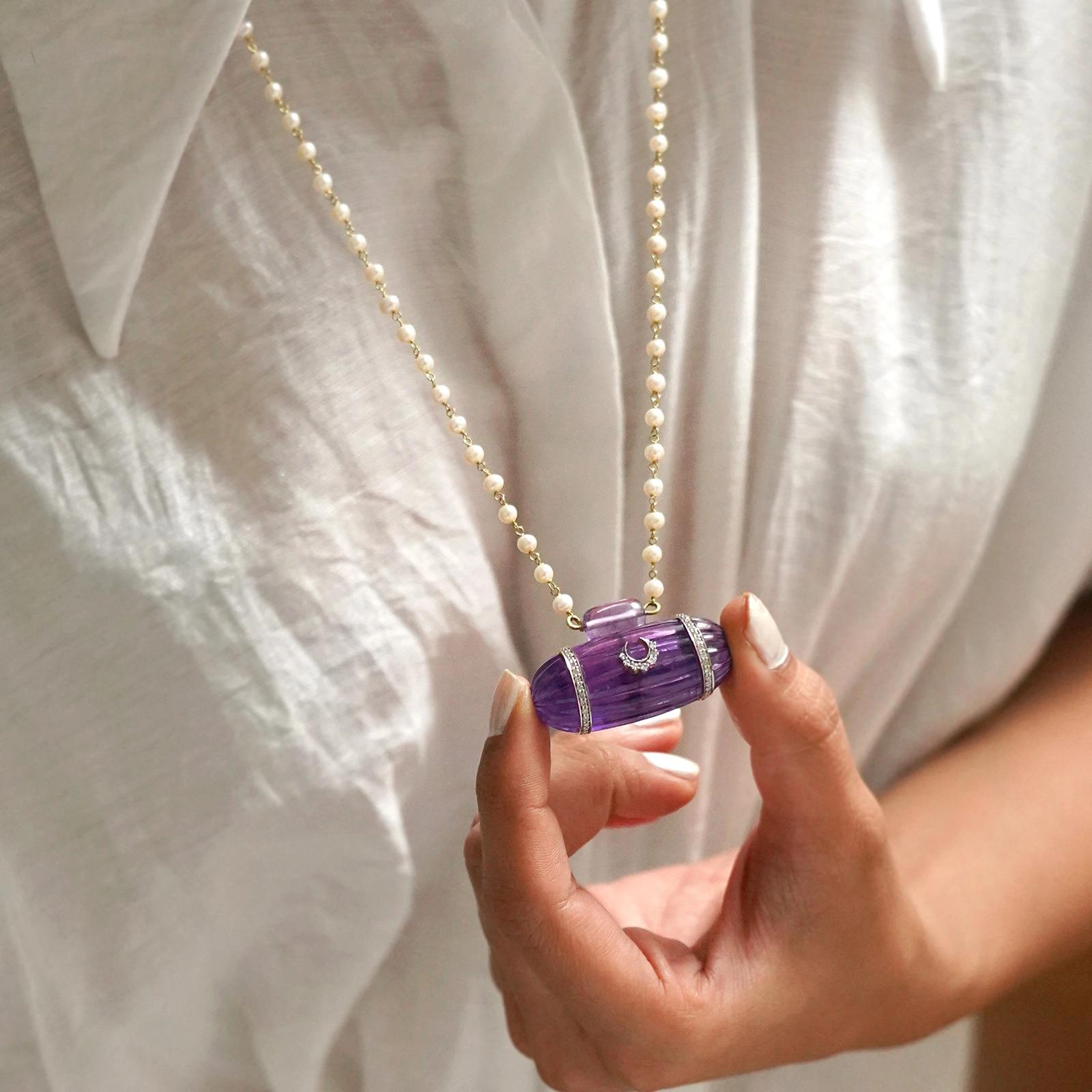 Collana con ciondolo Moi Adem In condizioni Nuovo in vendita a Lawrenceville, GA