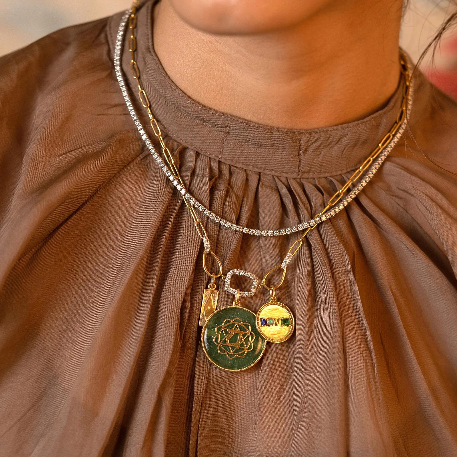 Moi Anah Aventurine Gold and Diamond Necklace In New Condition For Sale In Lawrenceville, GA