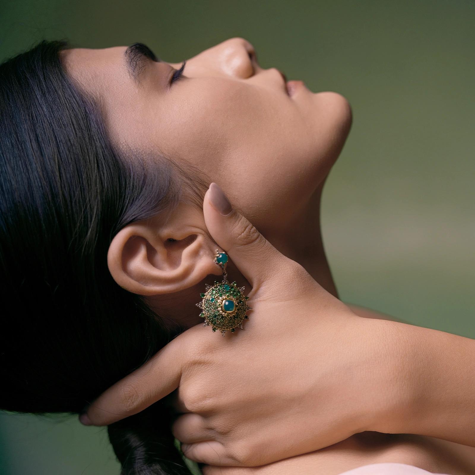 Orecchini Moi Arden con smeraldo e tsavorite In condizioni Nuovo in vendita a Lawrenceville, GA