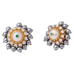Orecchini Moi Audrey in oro con diamanti e perle al terahertz