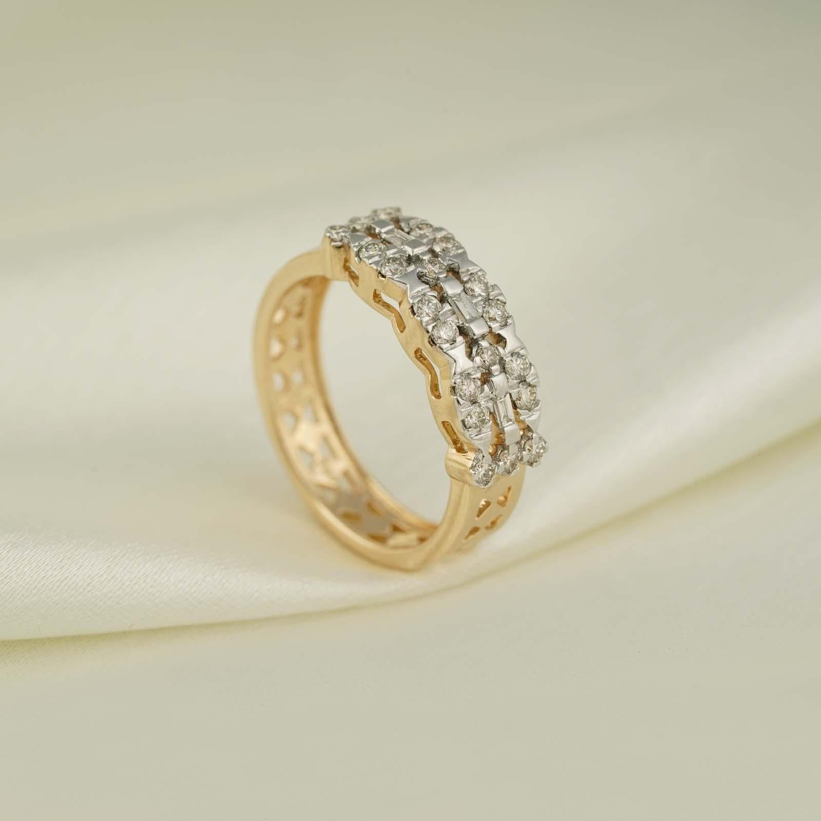 For Sale:  Moi Cece Baguette Diamond and Gold Ring 3