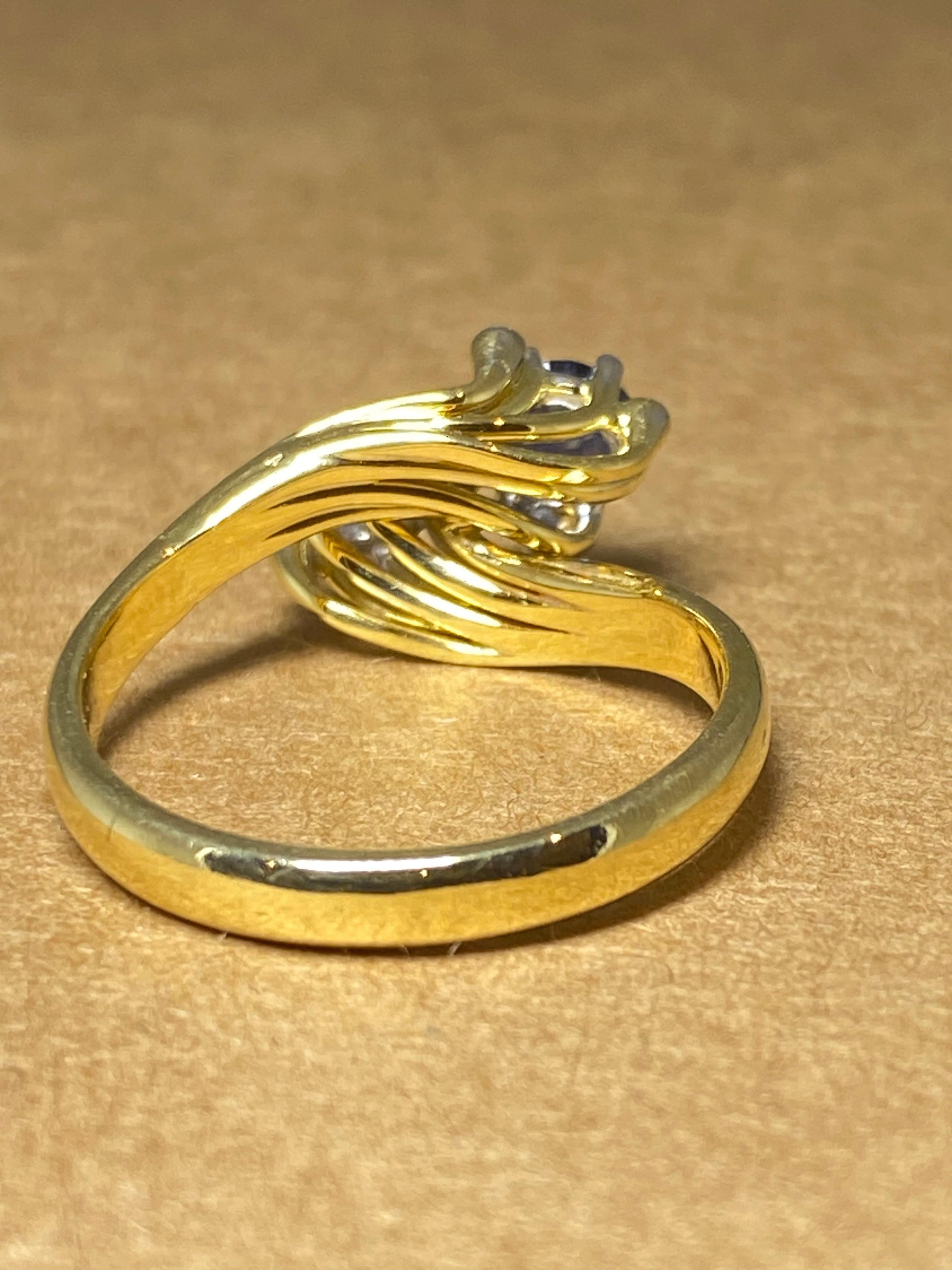 Retro Toi et Moi 0.60ct Ceylon Sapphire & Diamond Crossover Ring in 18k Gold 1