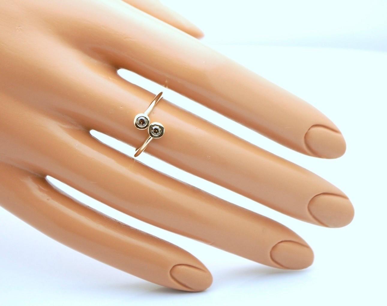 Taille brillant Bague Moi Et Toi en or 18 carats et diamants champagne en vente