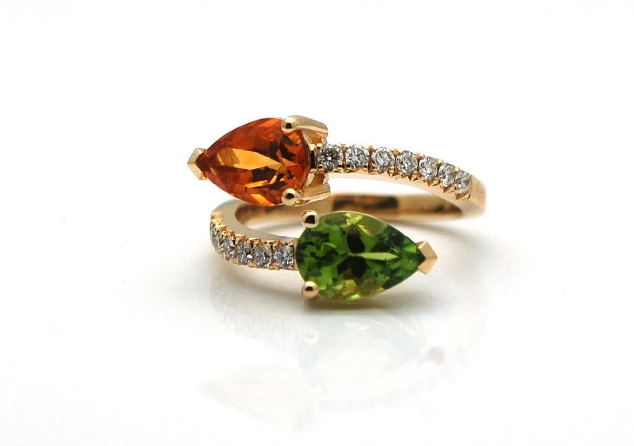 Pear Cut Moi Et Toi Diamond ring 18KT gold Citrine diamond ring peridot diamond ring For Sale