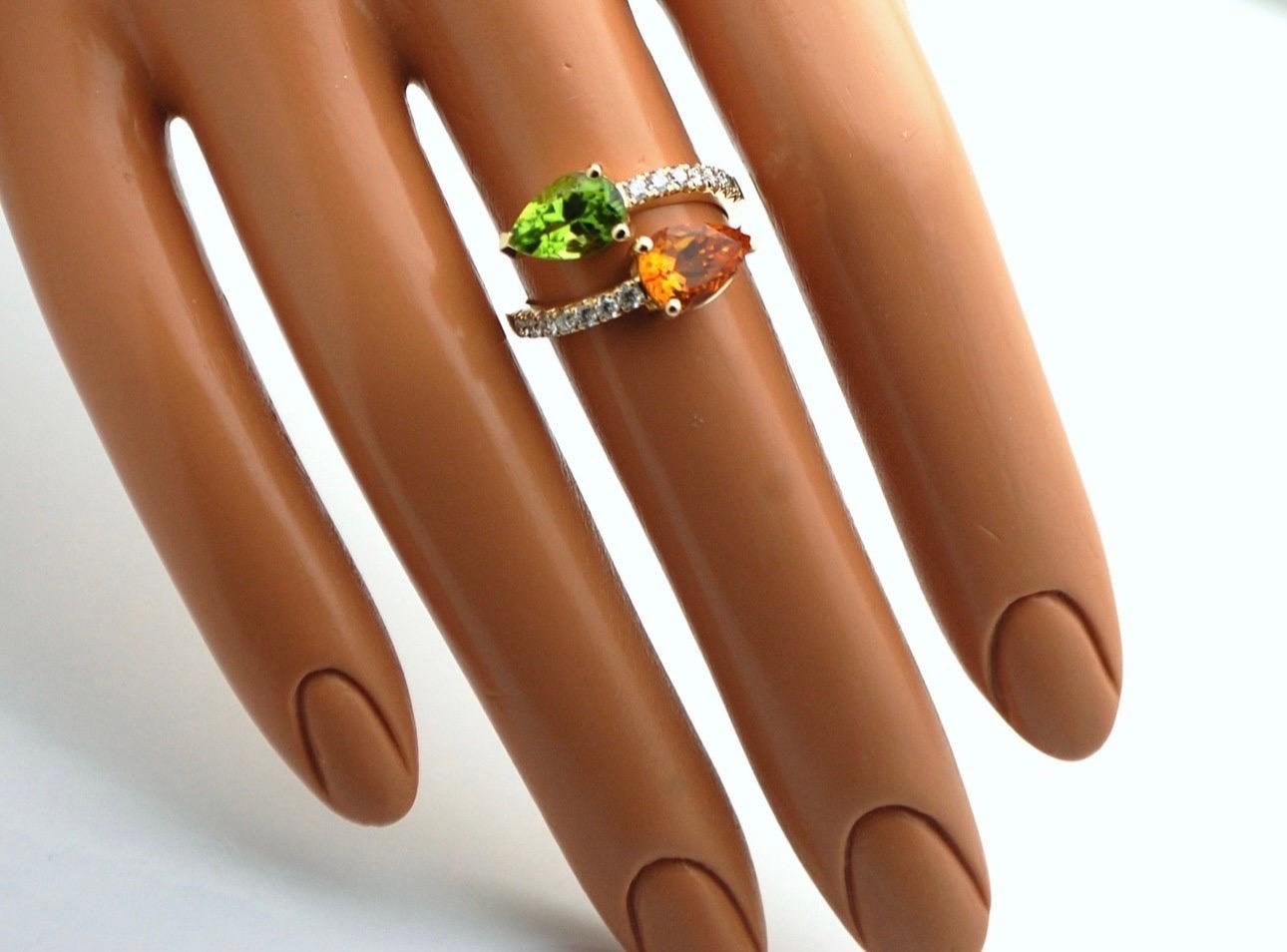 Moi Et Toi Diamond ring 18KT gold Citrine diamond ring peridot diamond ring In New Condition For Sale In Boca Raton, FL