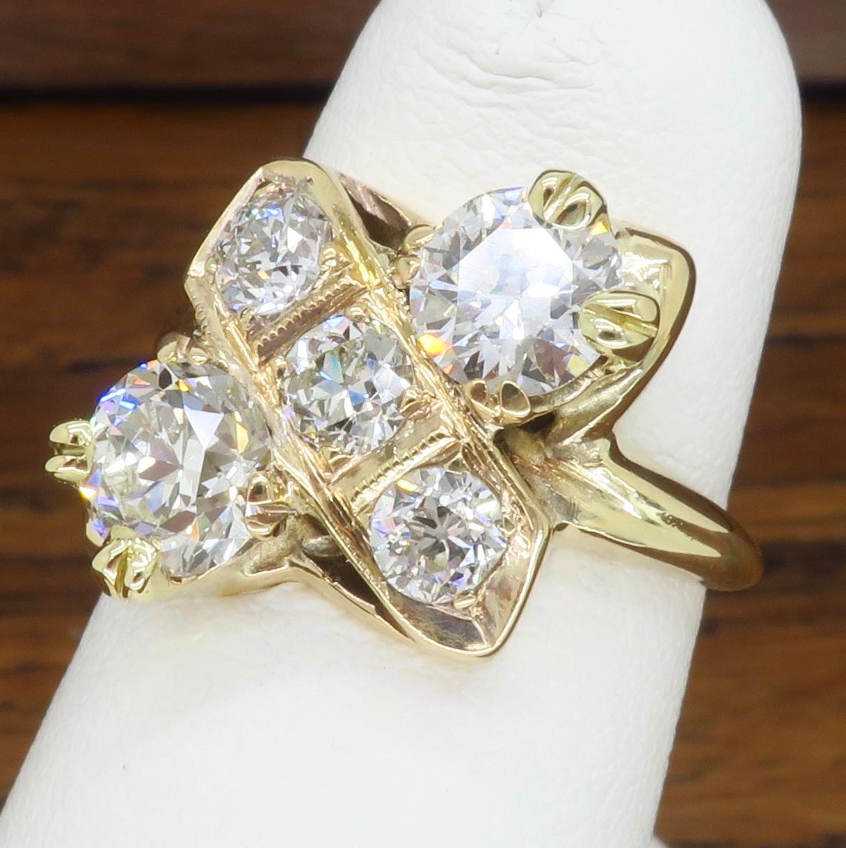 Moi-et-Toi Diamond Ring Made in 14k Yellow Gold 2