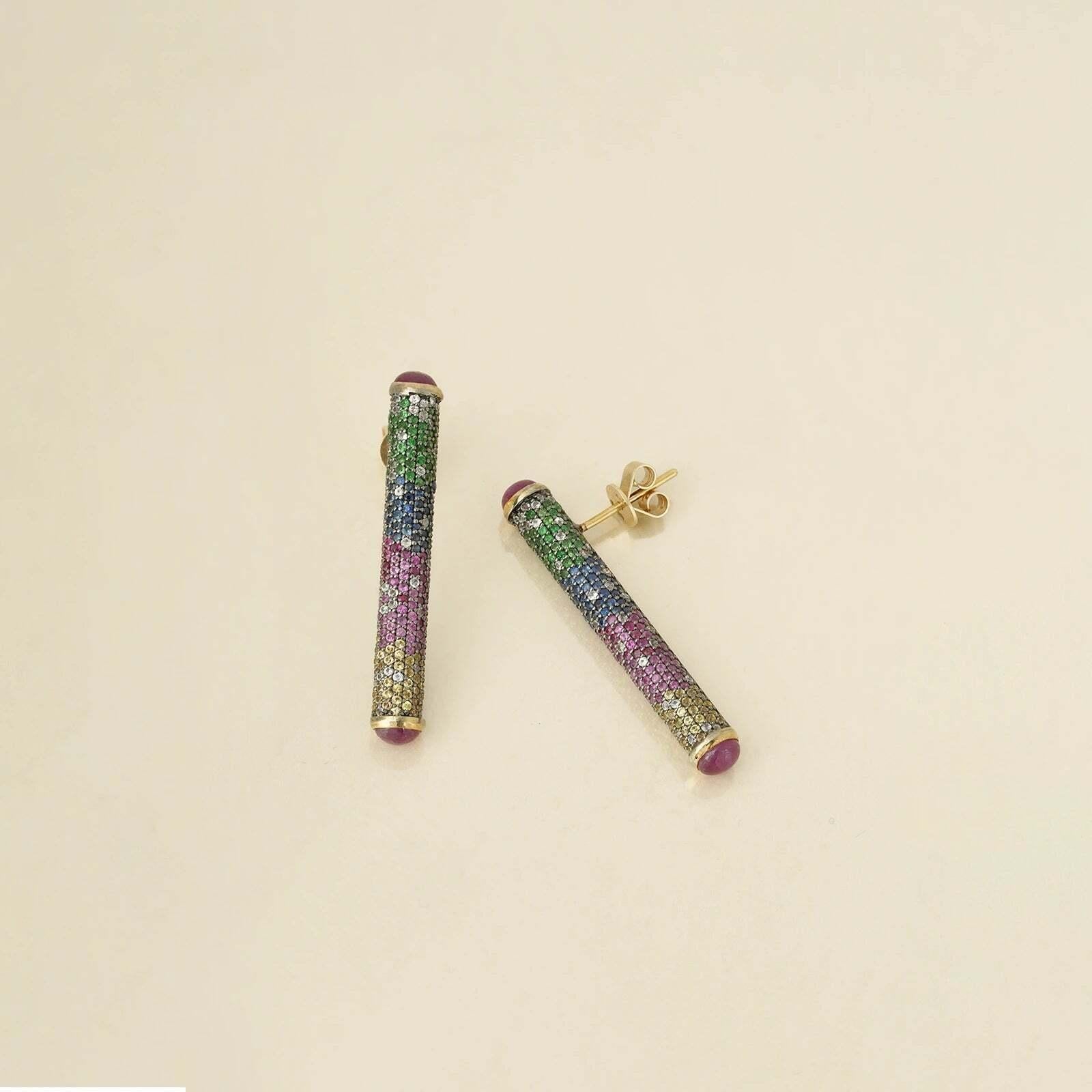 Brilliant Cut Moi Felix Gold and Diamond Bar Earrings For Sale