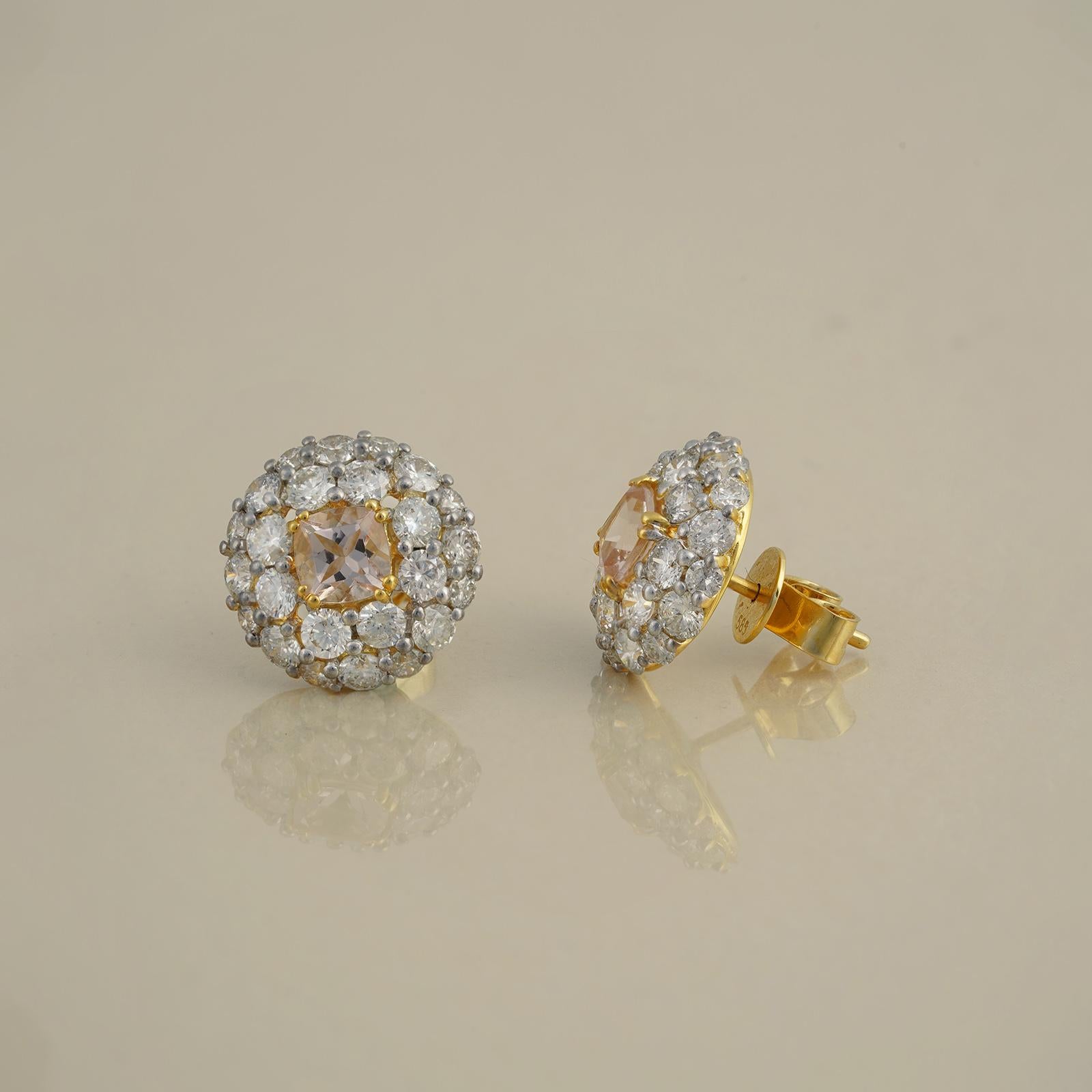 Moi Megan Gold Diamond and Morganite Ear Studs In New Condition For Sale In Lawrenceville, GA