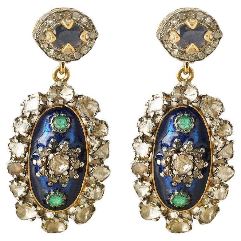 Moi Thea Tropfenohrringe aus Gold, Silber, Diamant, Smaragd und blauem Saphir