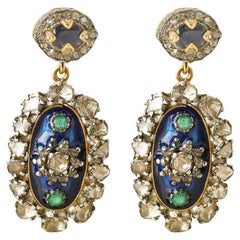 Moi Thea Tropfenohrringe aus Gold, Silber, Diamant, Smaragd und blauem Saphir