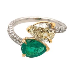 Moi Toi Emerald and Yellow Diamond Ring