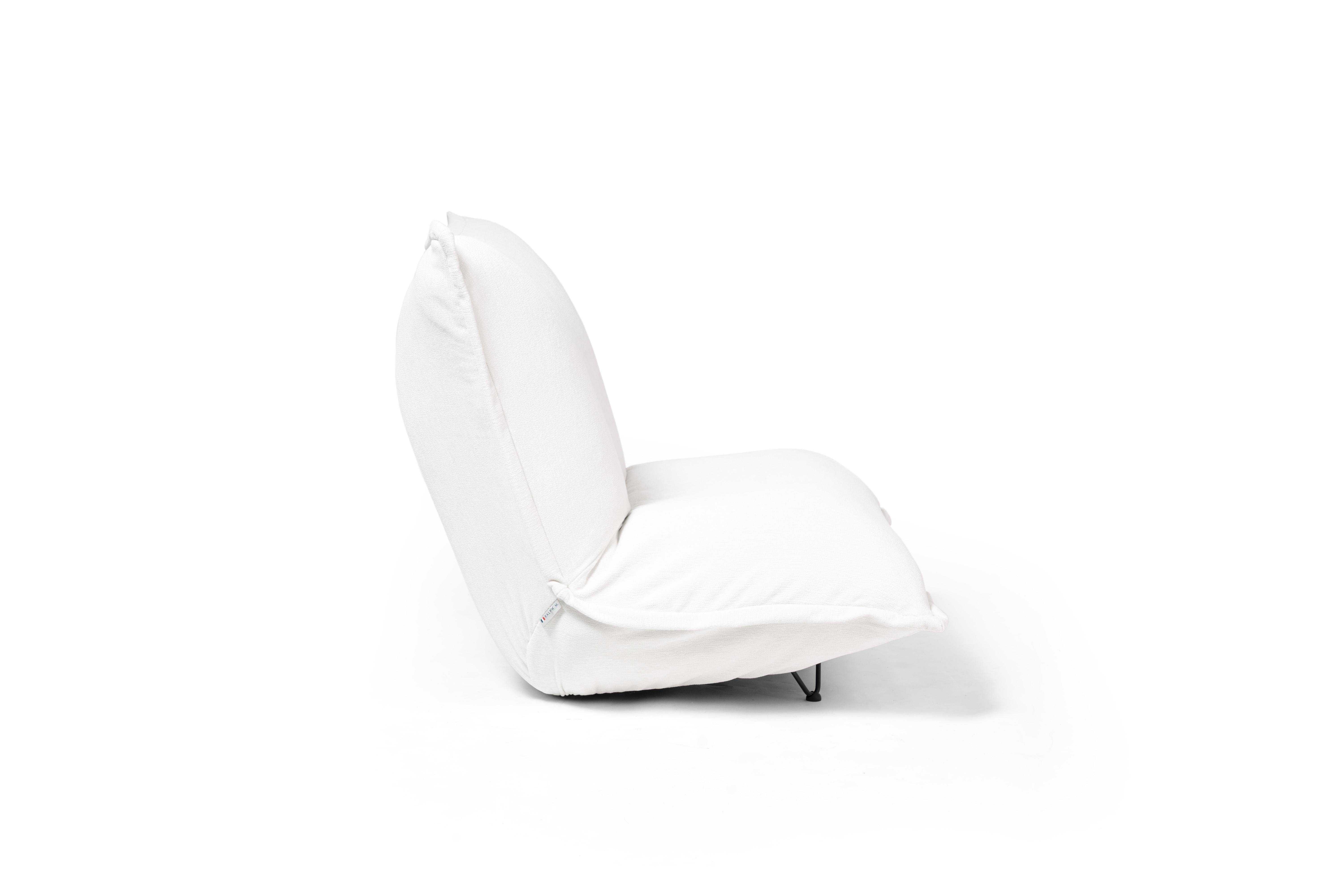 Moia Kaminstuhl von RALPH M (Postmoderne) im Angebot