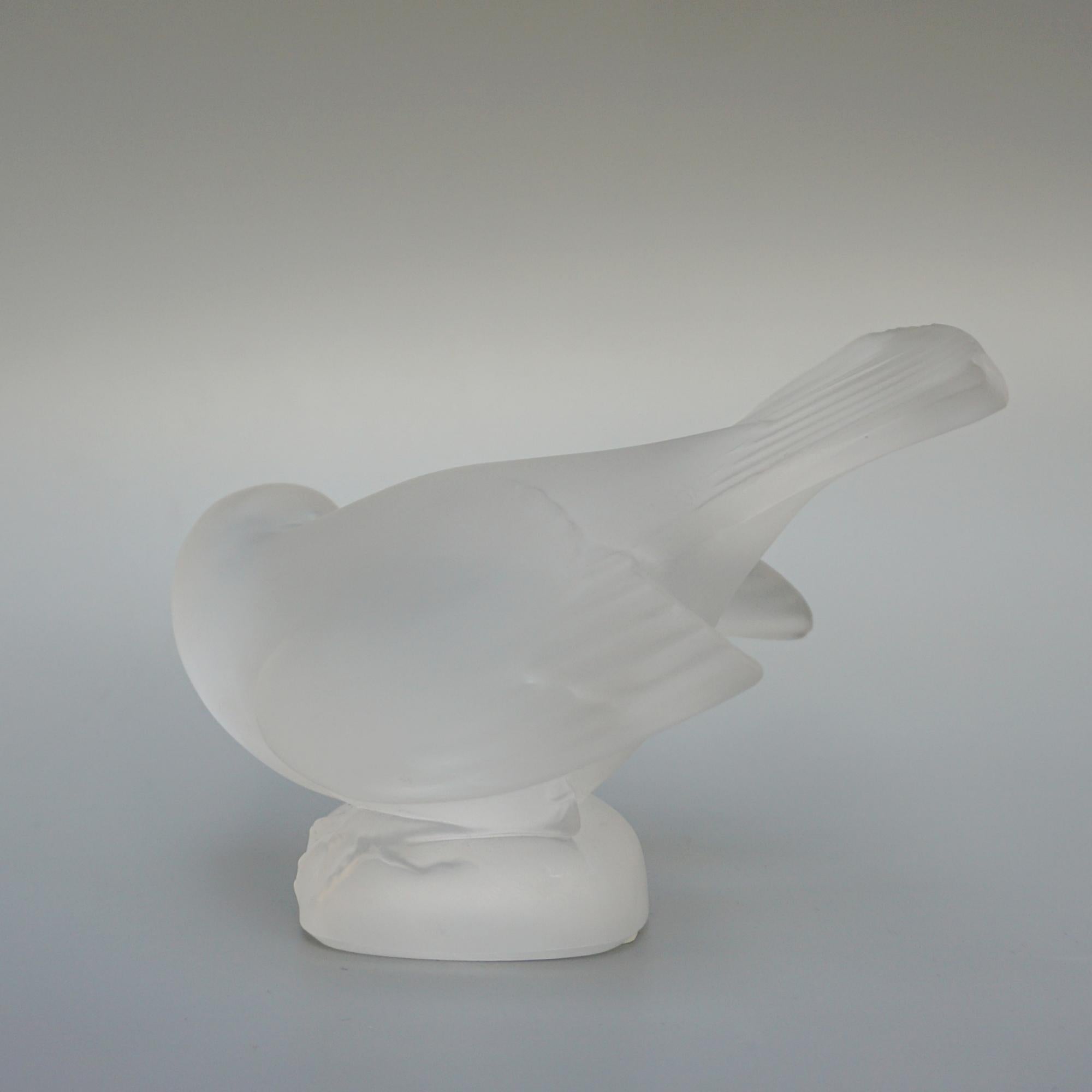 Moineau Coquet A Glass Paperweight By Lalique 2