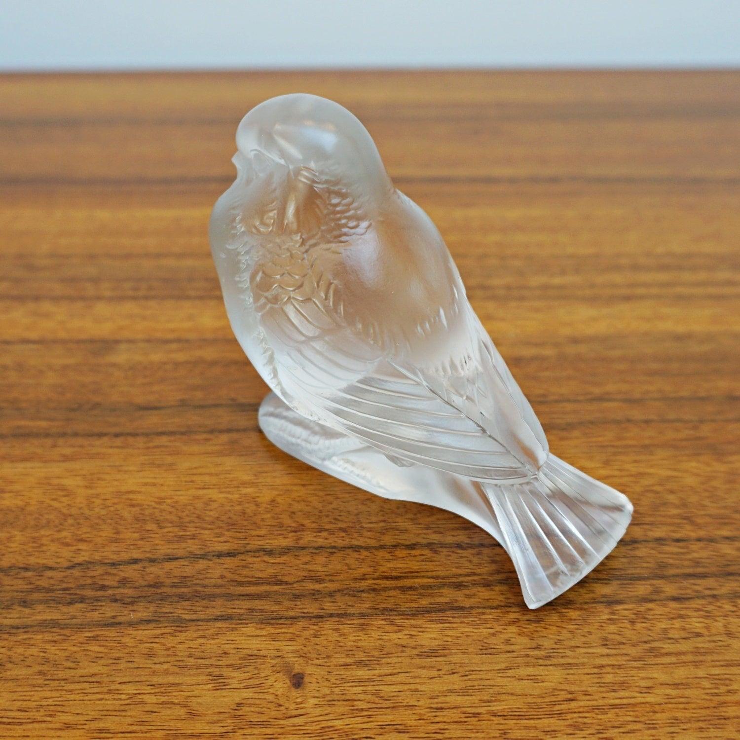 'Moineau Fier' a Proud Sparrow Art Deco Glass Paperweight 2