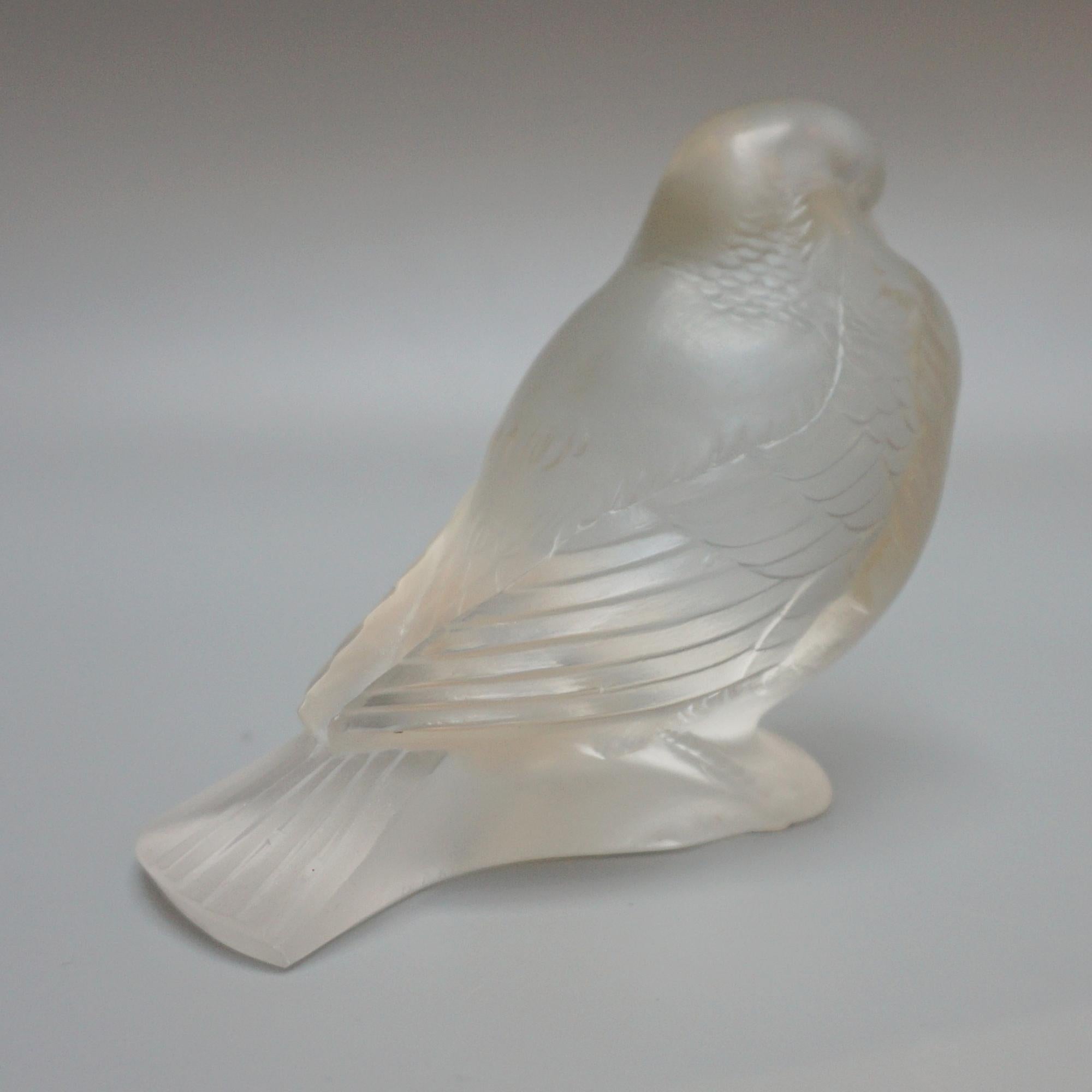 Mid-20th Century Moineau Fier an Original Rene Lalique Glass Sparrow Paperweight  For Sale