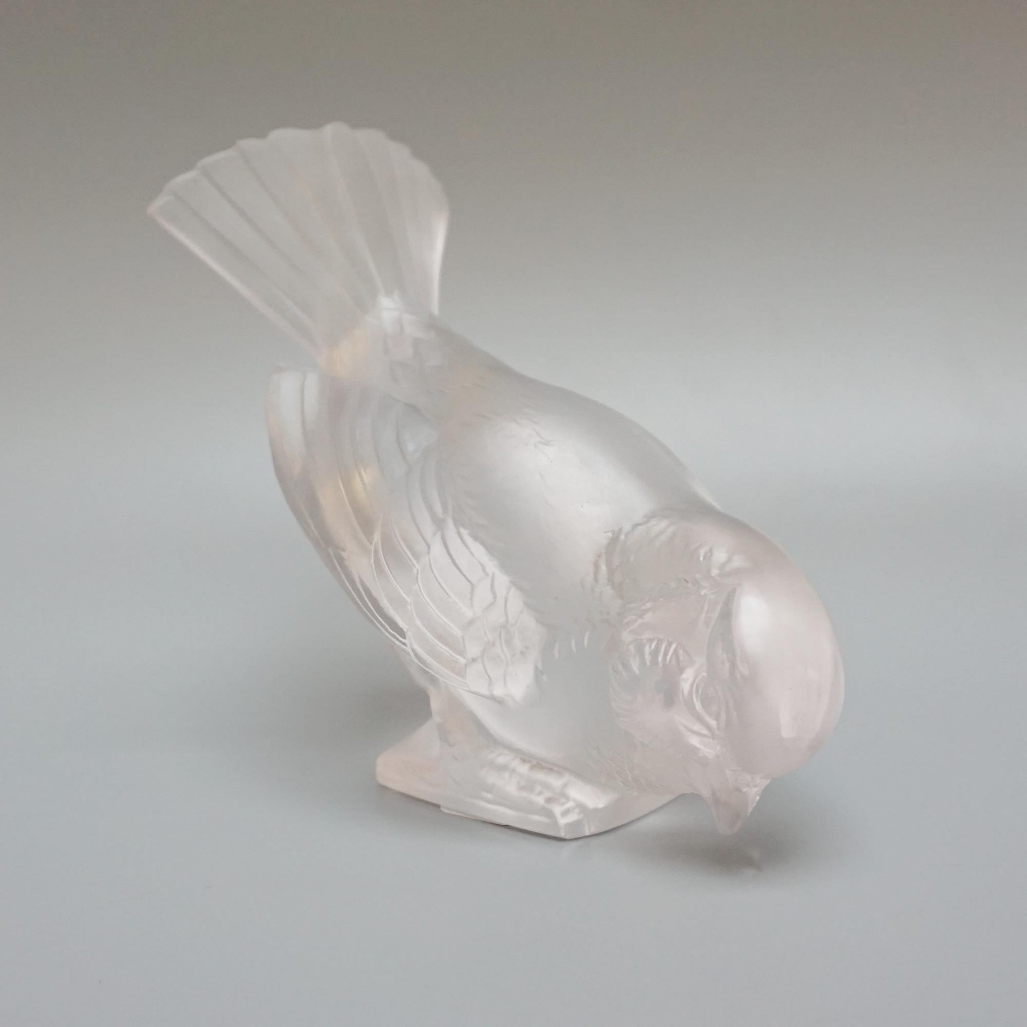 'Moineau Hardi' Art Deco Glass Paperweight by Rene Lalique In Good Condition In Forest Row, East Sussex