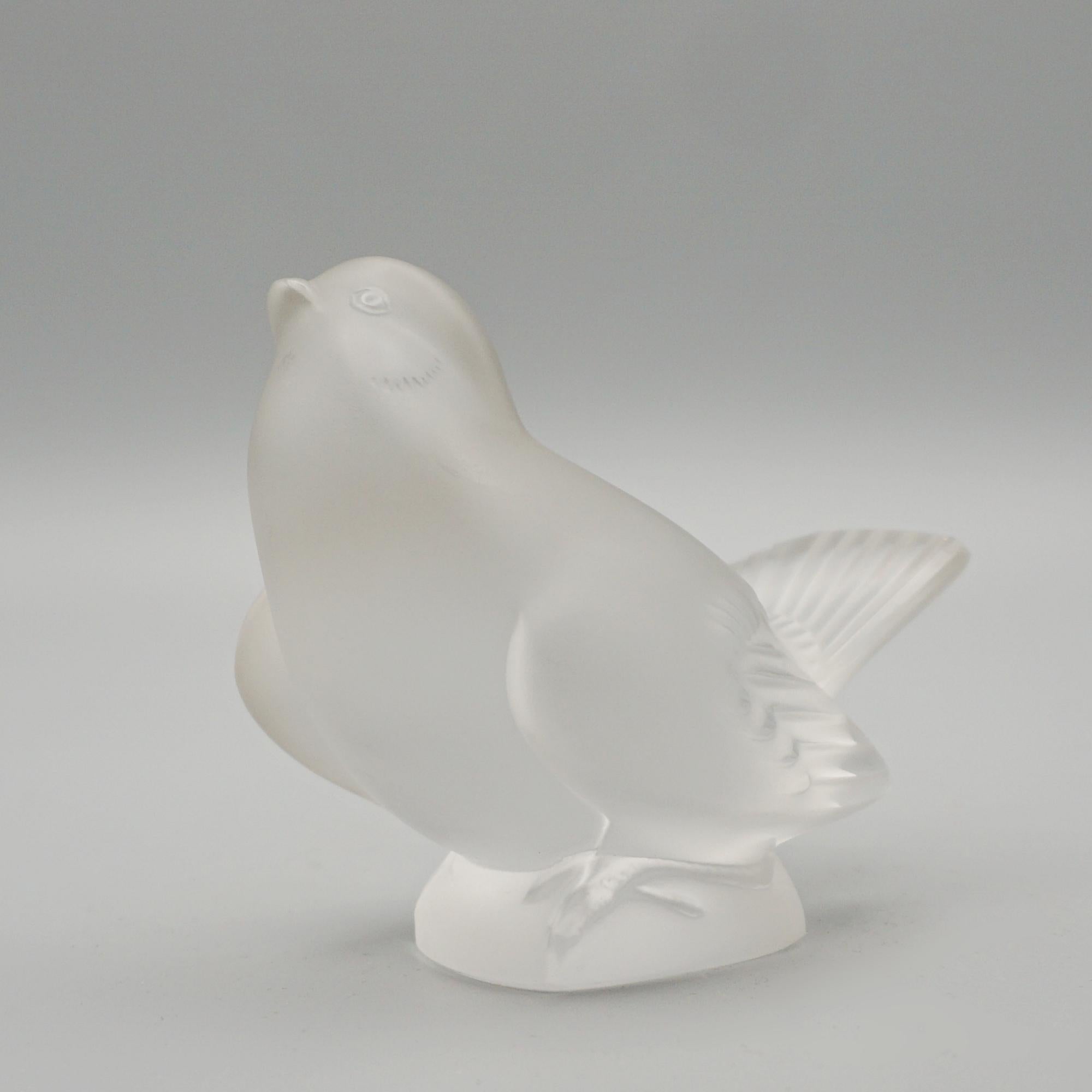XXIe siècle et contemporain Moineau Moqueur' Presse-papier en verre contemporain de Lalique