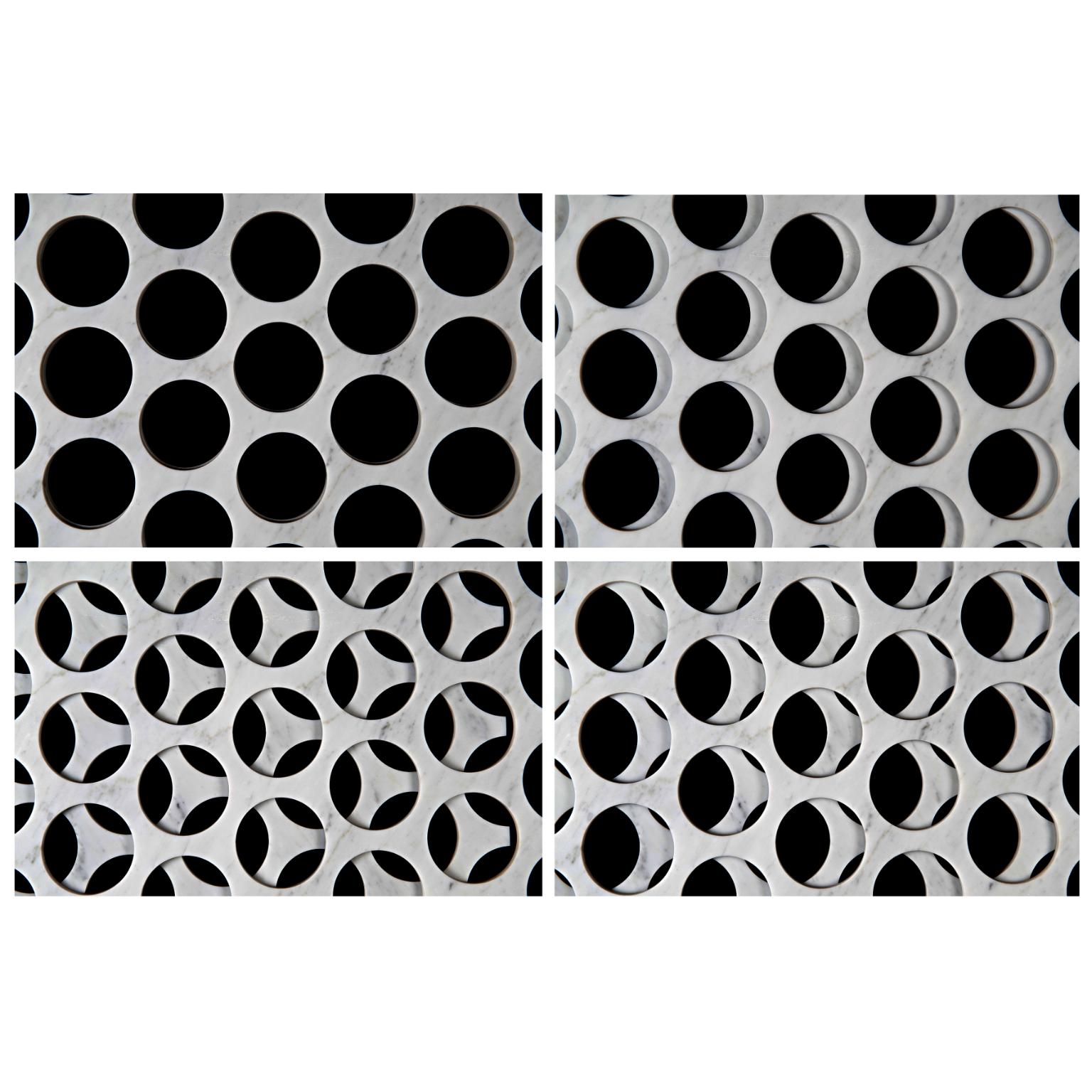 Italiano Paravento Moire in marmo bianco di Carrara e ottone spazzolato di Bufalini Marmi in vendita