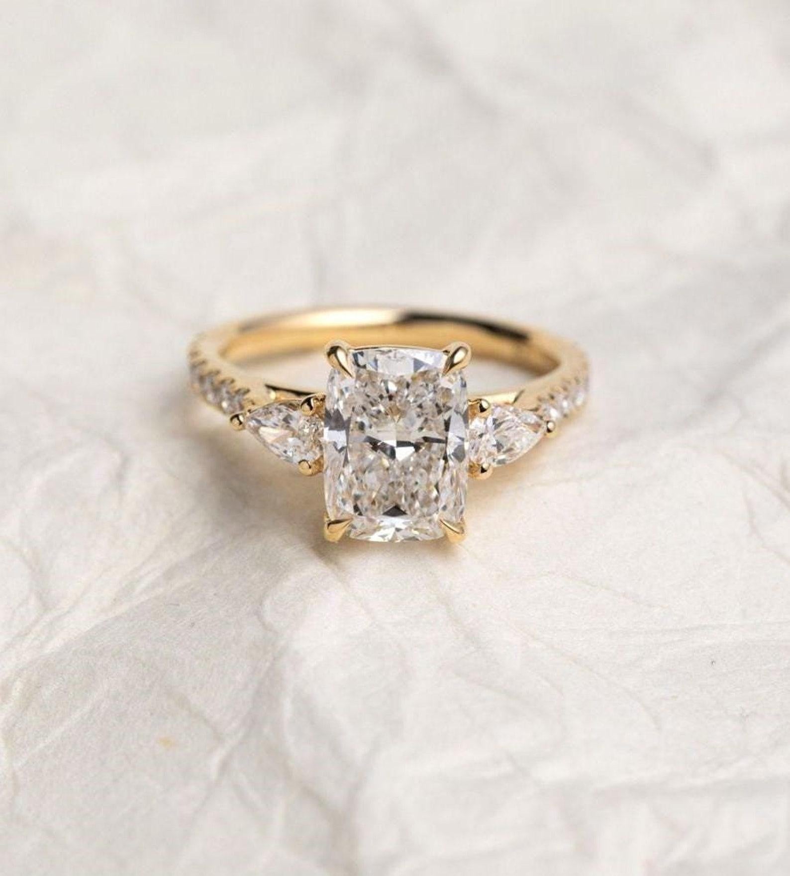 Art Déco Anello di fidanzamento con moisanite Anello solitario in argento 925 Anello nuziale unico in vendita
