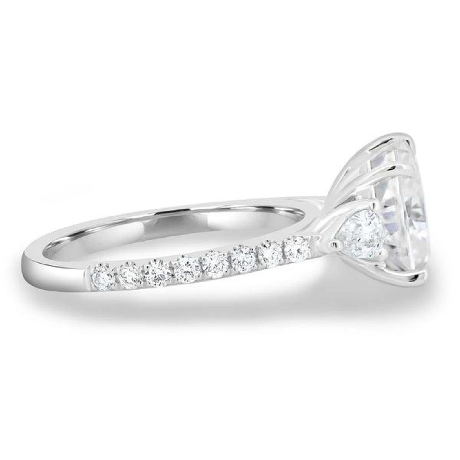Anello di fidanzamento con moisanite Anello solitario in argento 925 Anello nuziale unico in vendita 2